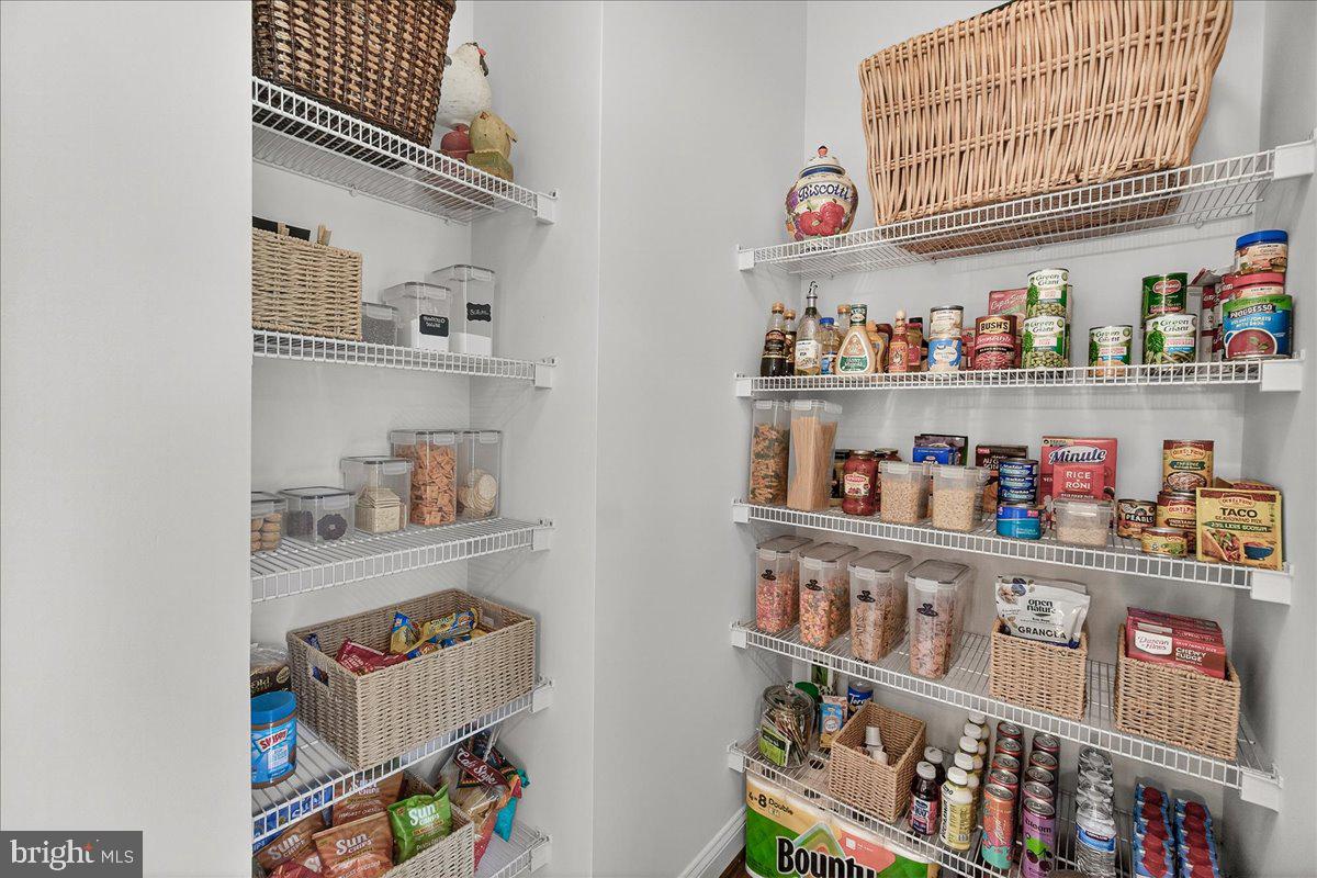 ROYAL OAKS - Residential