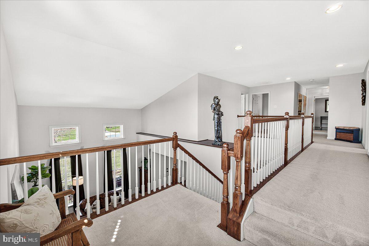 ROYAL OAKS - Residential