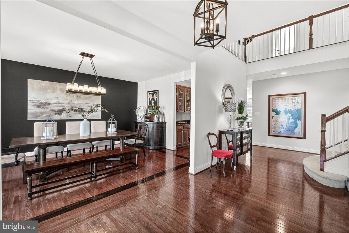 ROYAL OAKS - Residential