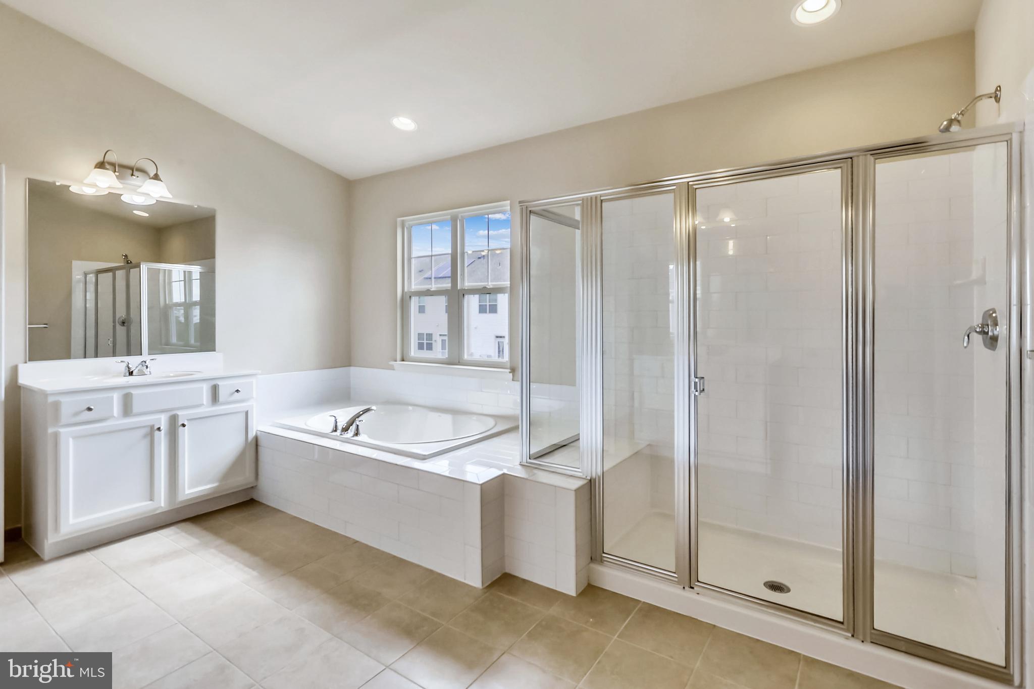 LAYHILL OVERLOOK - Residential Lease