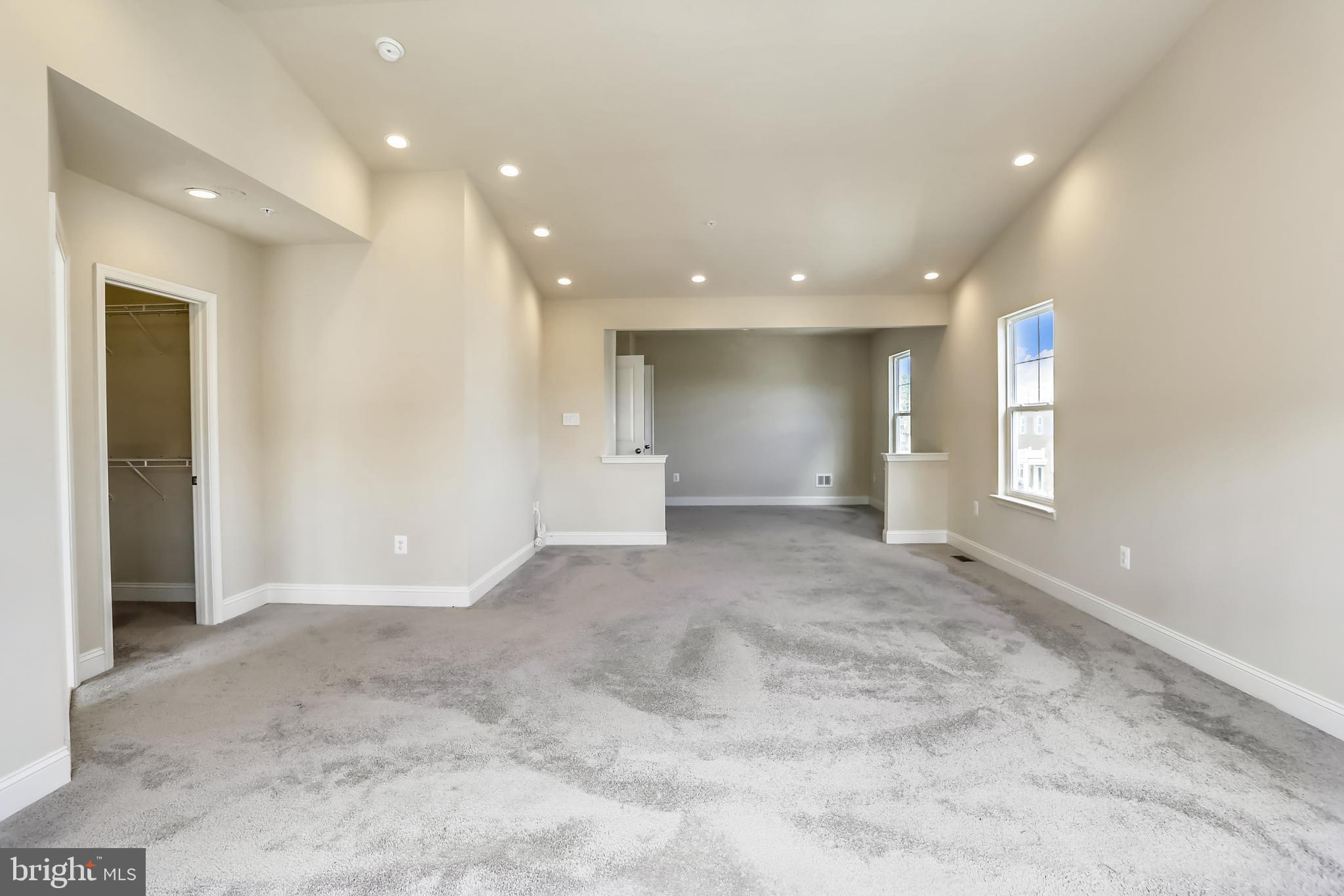 LAYHILL OVERLOOK - Residential Lease