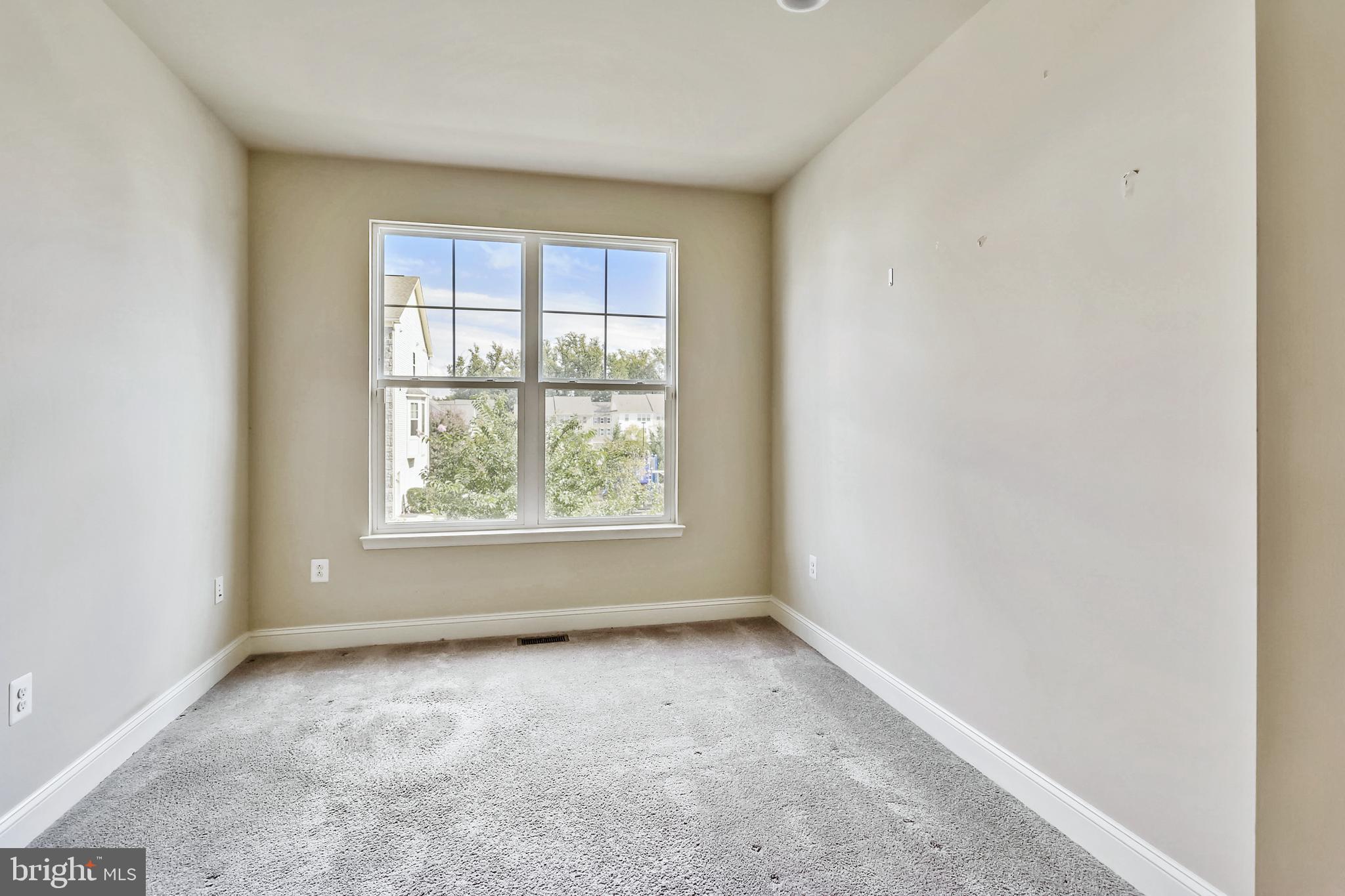 LAYHILL OVERLOOK - Residential Lease