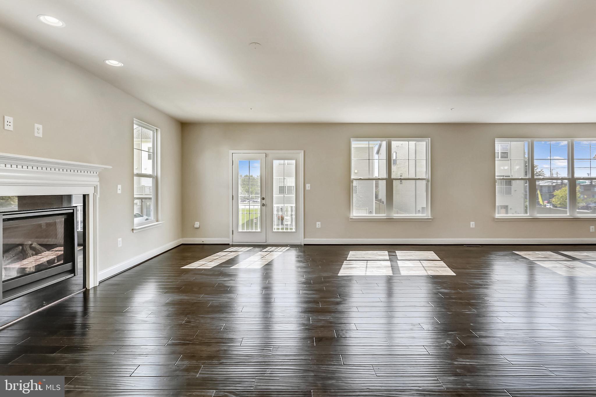 LAYHILL OVERLOOK - Residential Lease