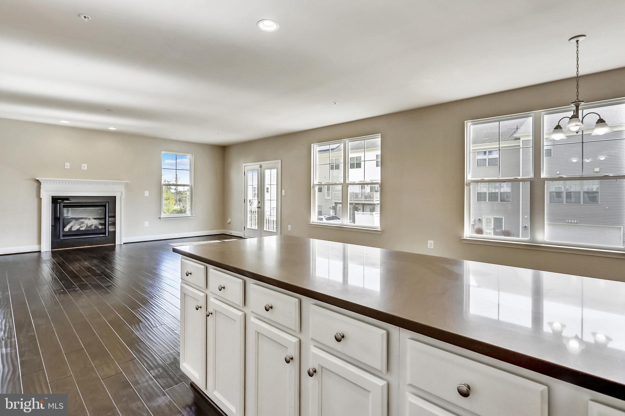 LAYHILL OVERLOOK - Residential Lease