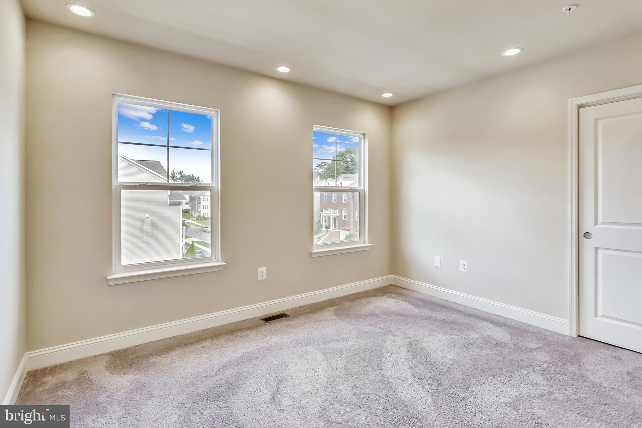 LAYHILL OVERLOOK - Residential Lease