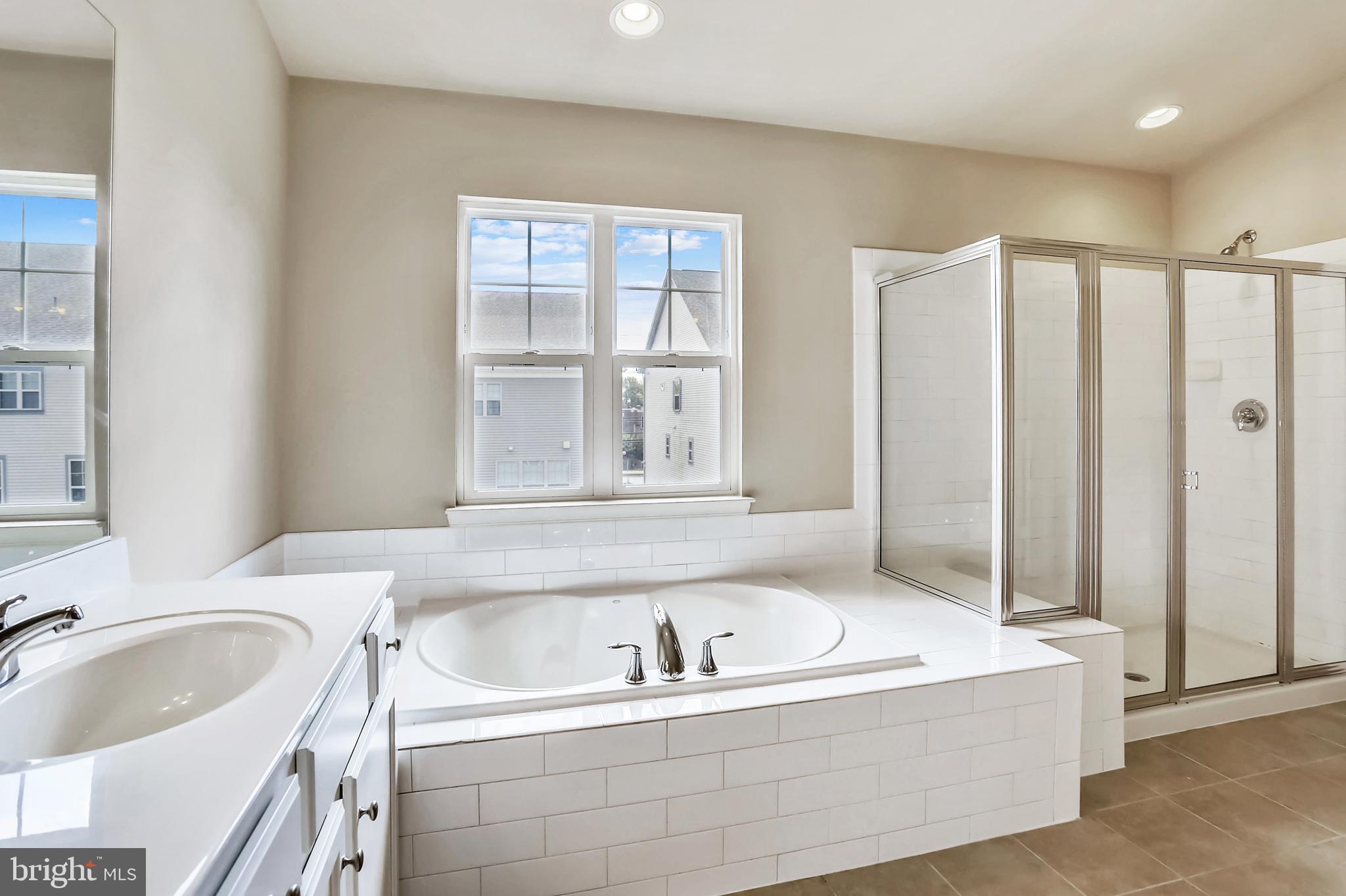 LAYHILL OVERLOOK - Residential Lease