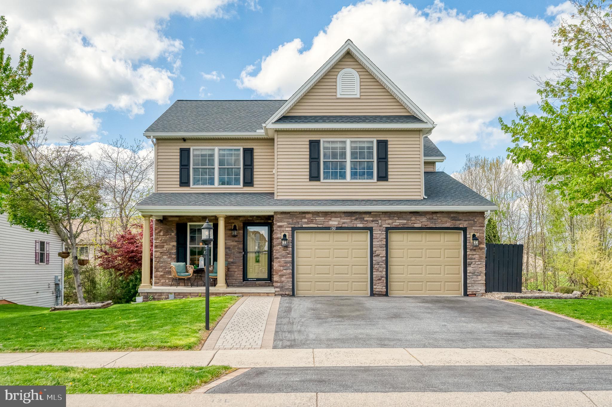 120 LAKESIDE DRIVE