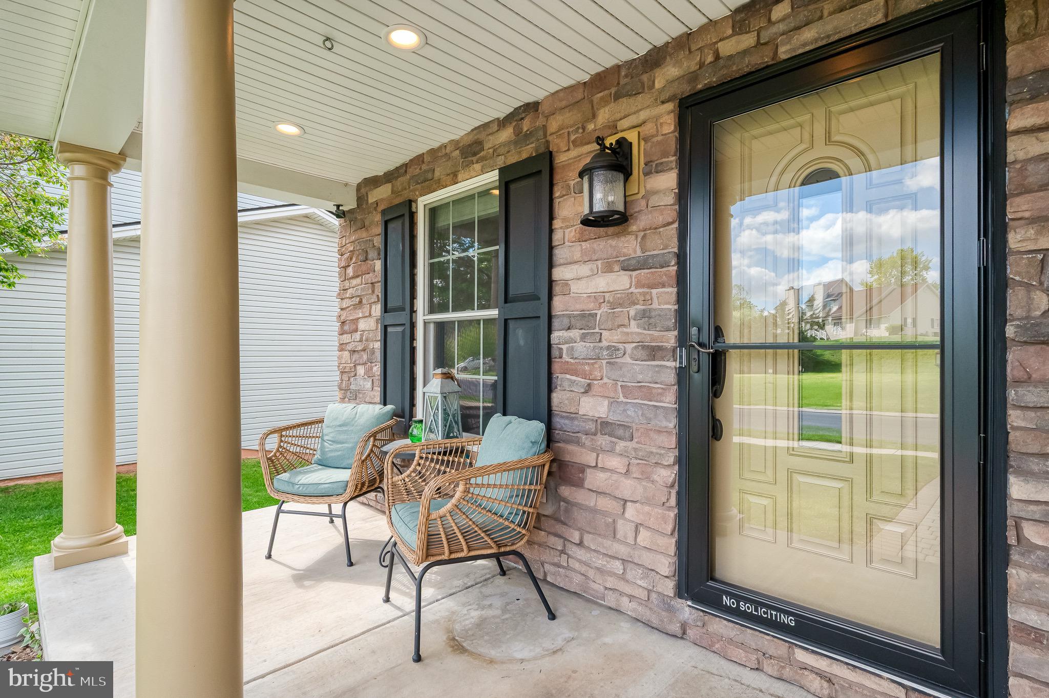 120 LAKESIDE DRIVE