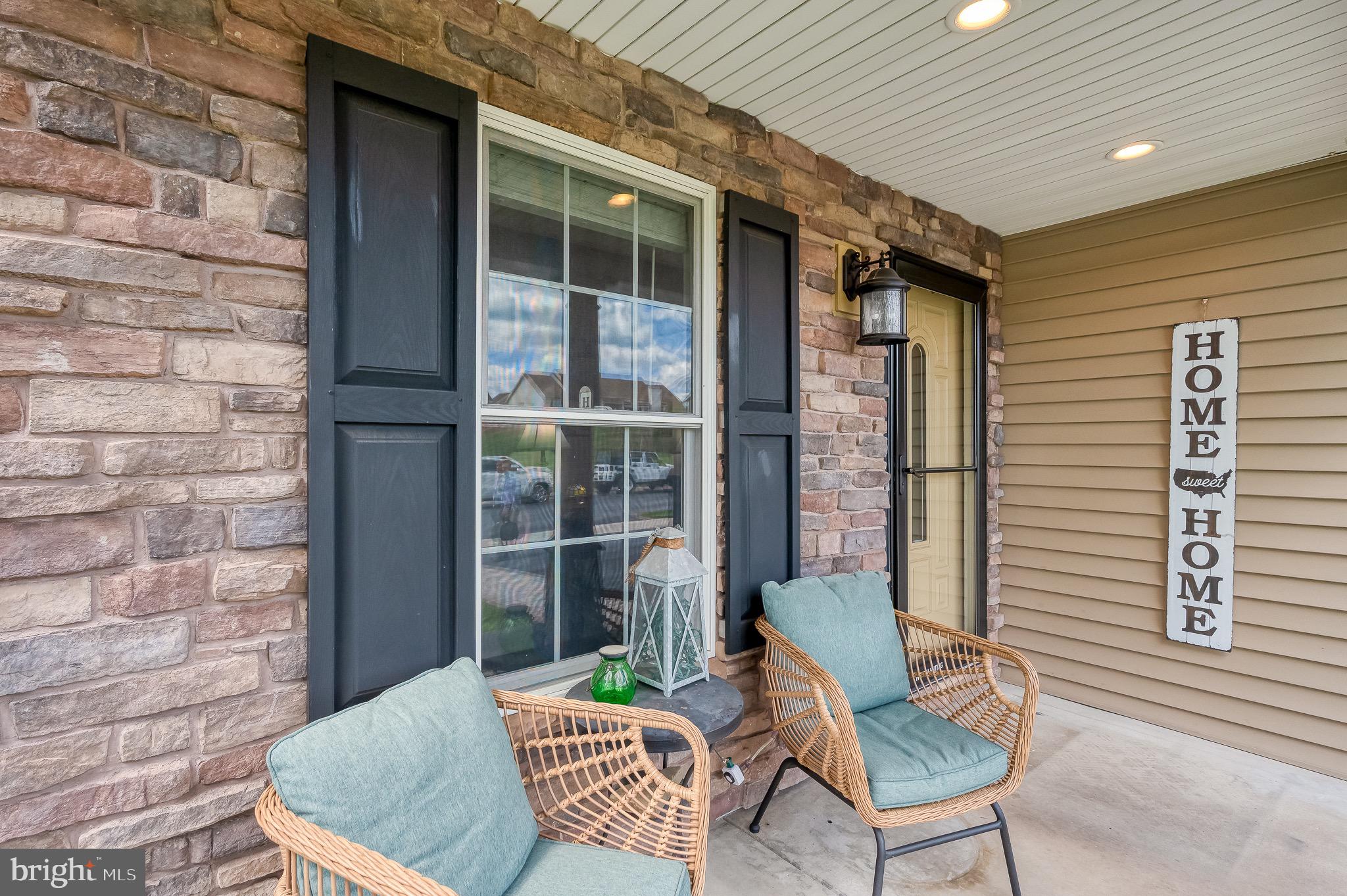 120 LAKESIDE DRIVE