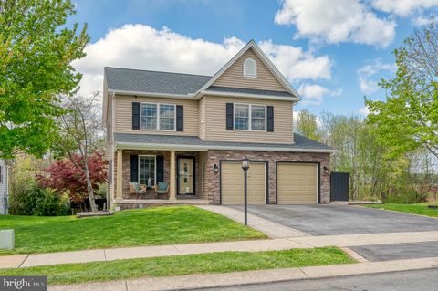120 LAKESIDE DRIVE LEWISBERRY PA 17339