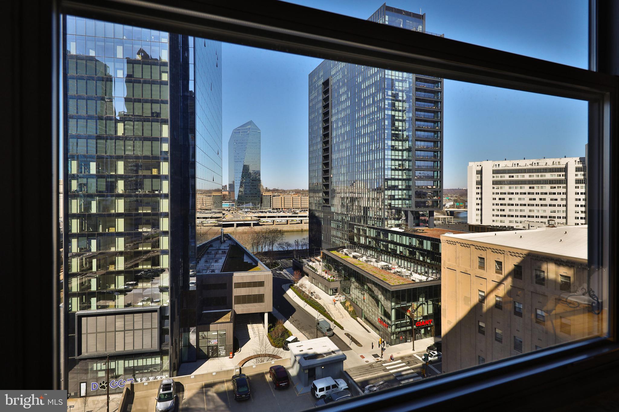 LOGAN SQUARE - Residential Lease