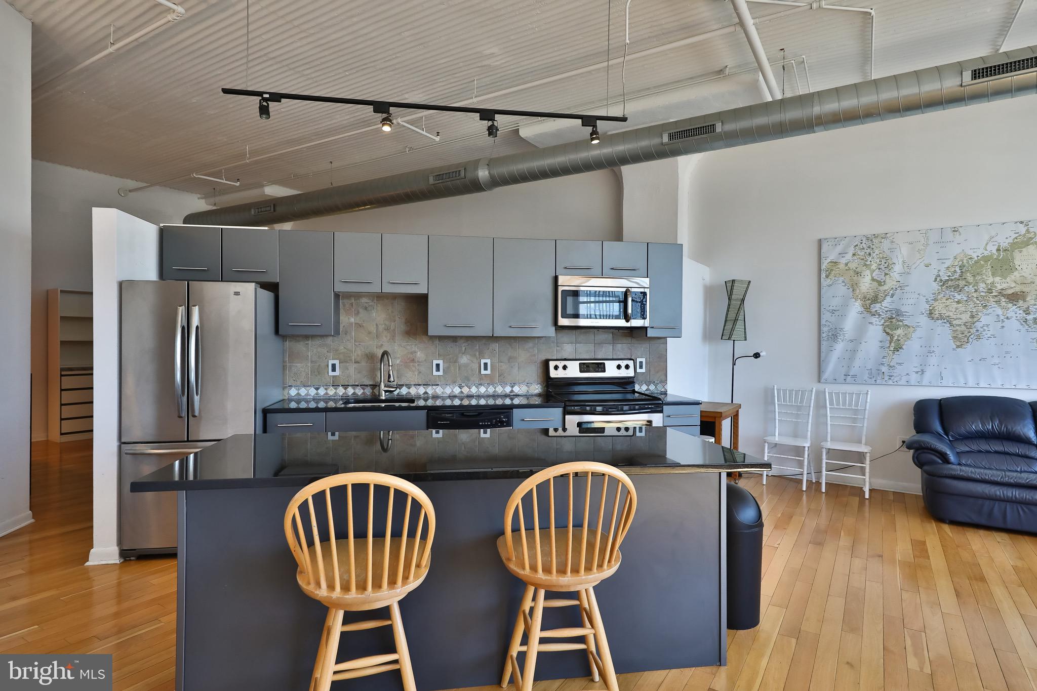 LOGAN SQUARE - Residential Lease