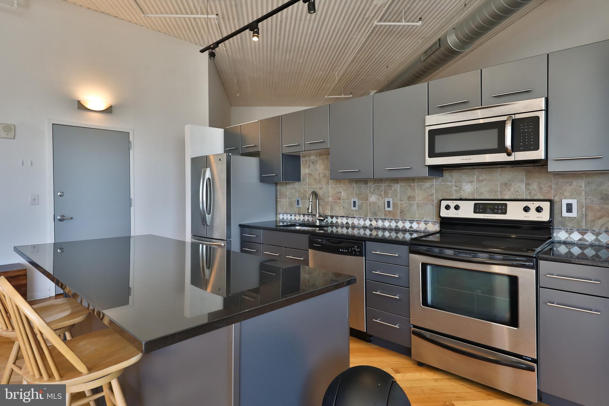 LOGAN SQUARE - Residential Lease