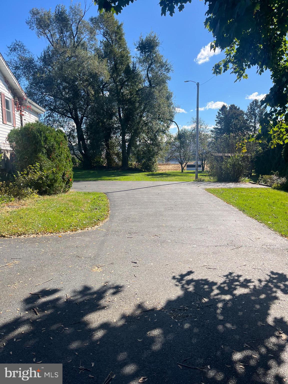 8640 POSSUM HOLLOW ROAD