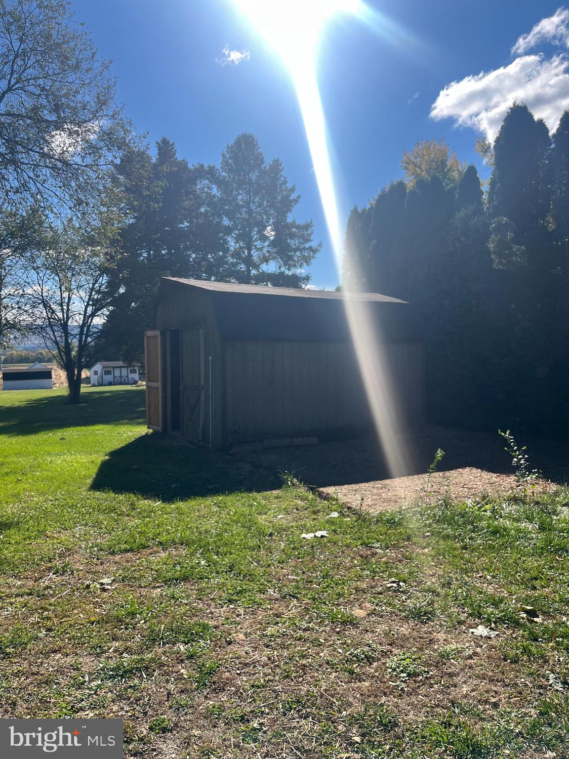 8640 POSSUM HOLLOW ROAD