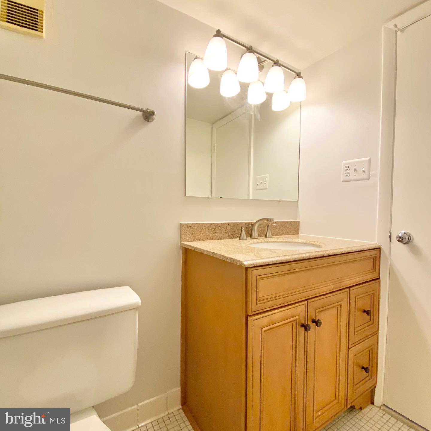 FAIRLINGTON TOWNE - Residential Lease