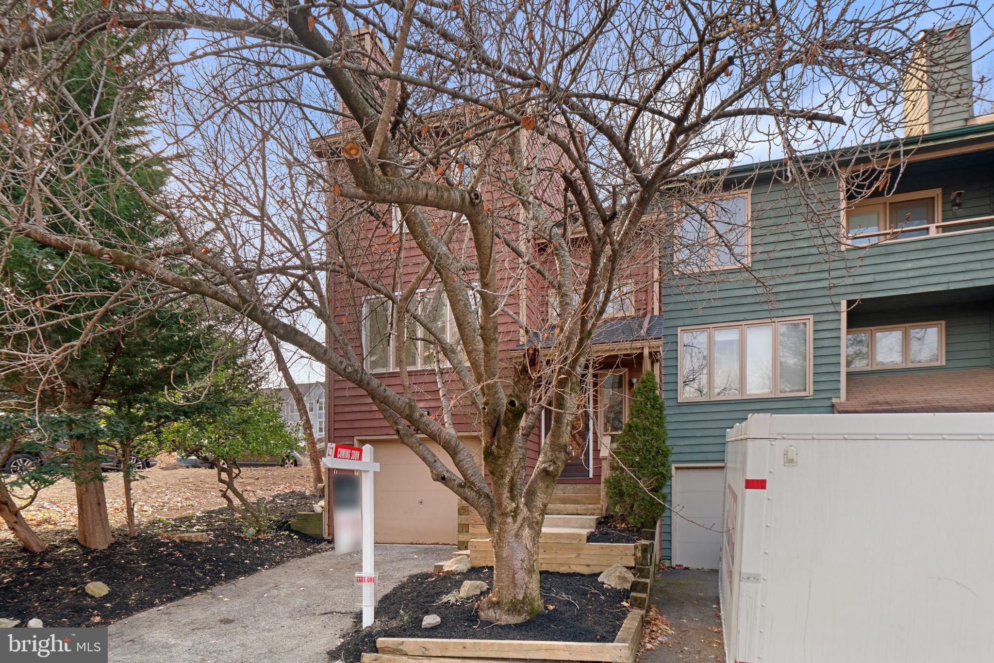 9408 CLOCKTOWER LANE