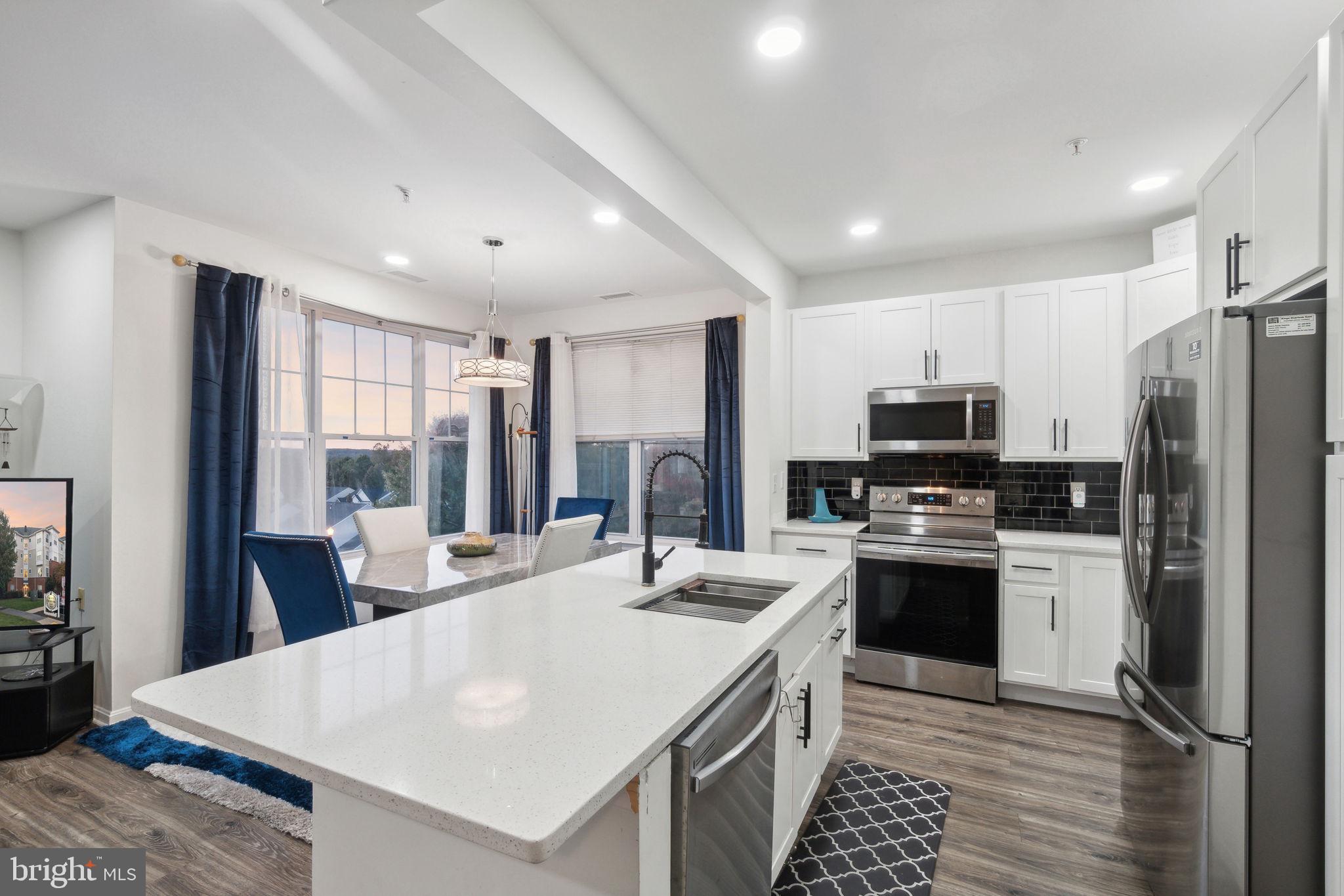 KINGS OVERLOOK - Residential