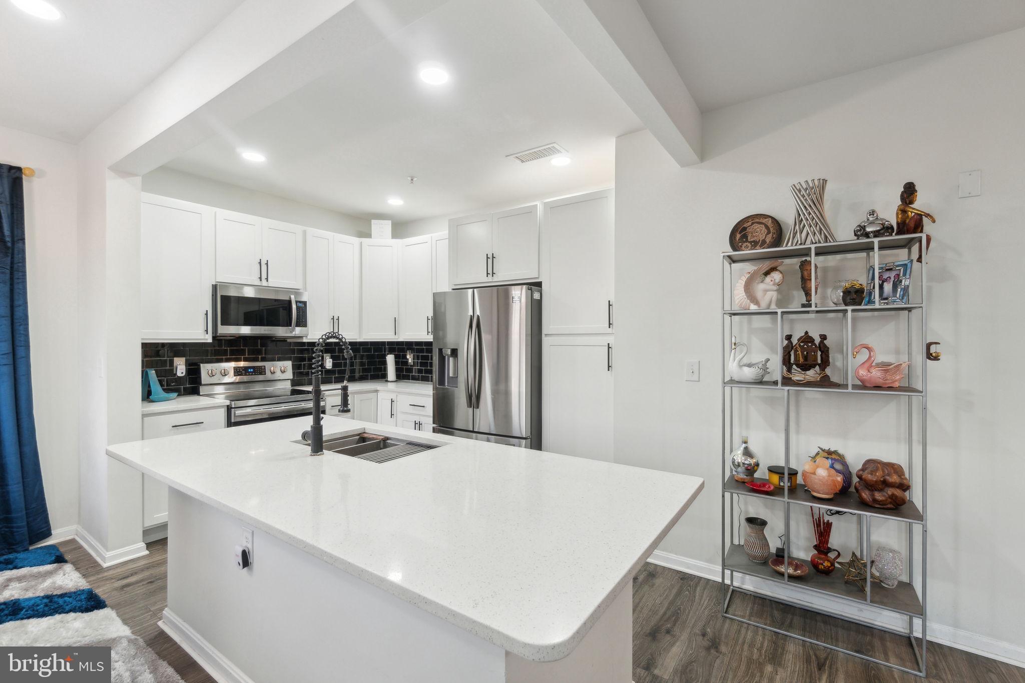 KINGS OVERLOOK - Residential