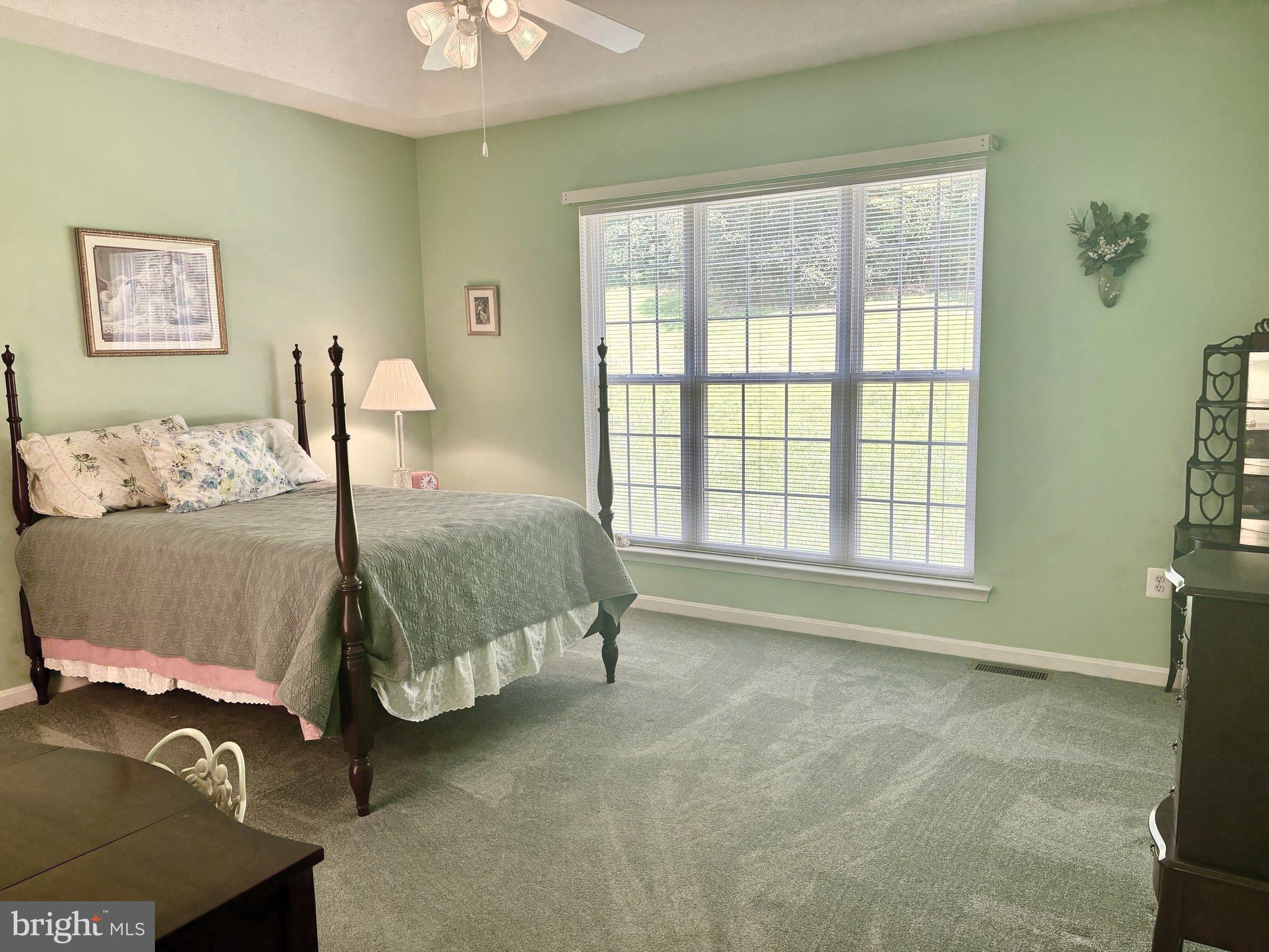 HAWTHORNE GREENE - Residential