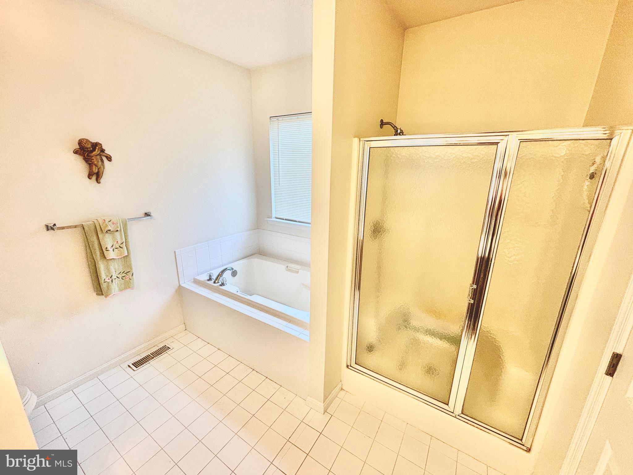 HAWTHORNE GREENE - Residential