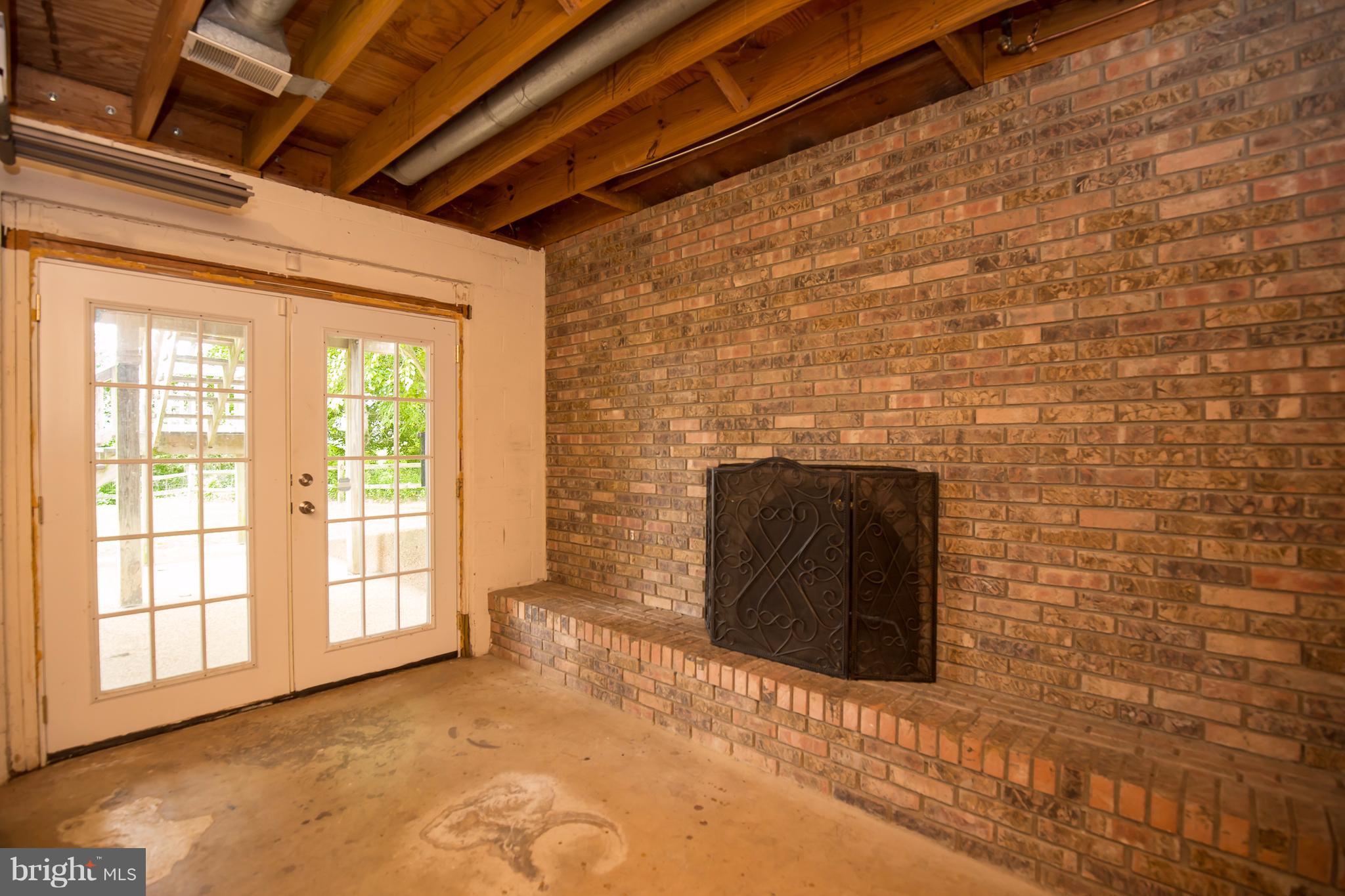 RIVER BEND - Residential