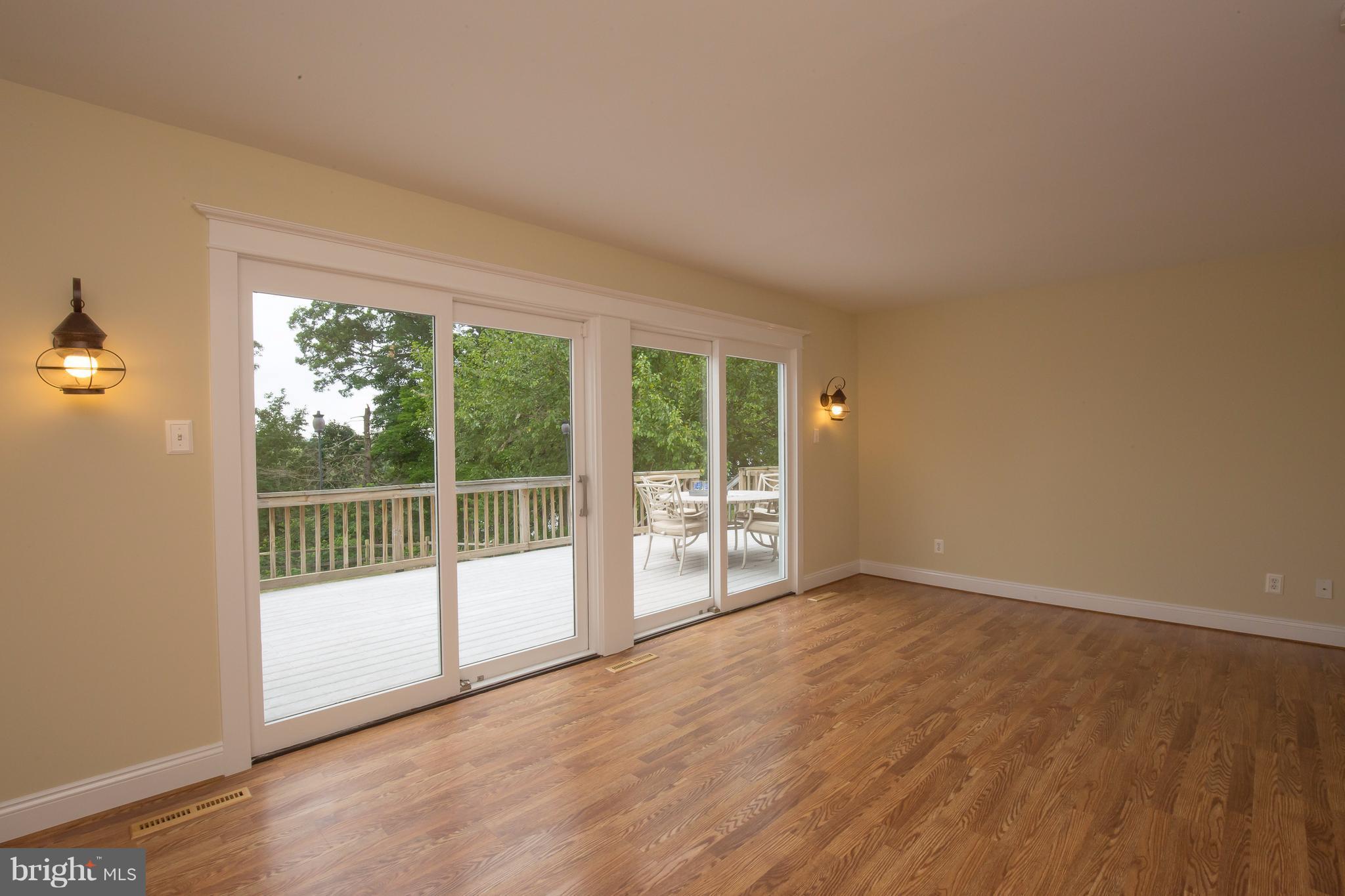 RIVER BEND - Residential