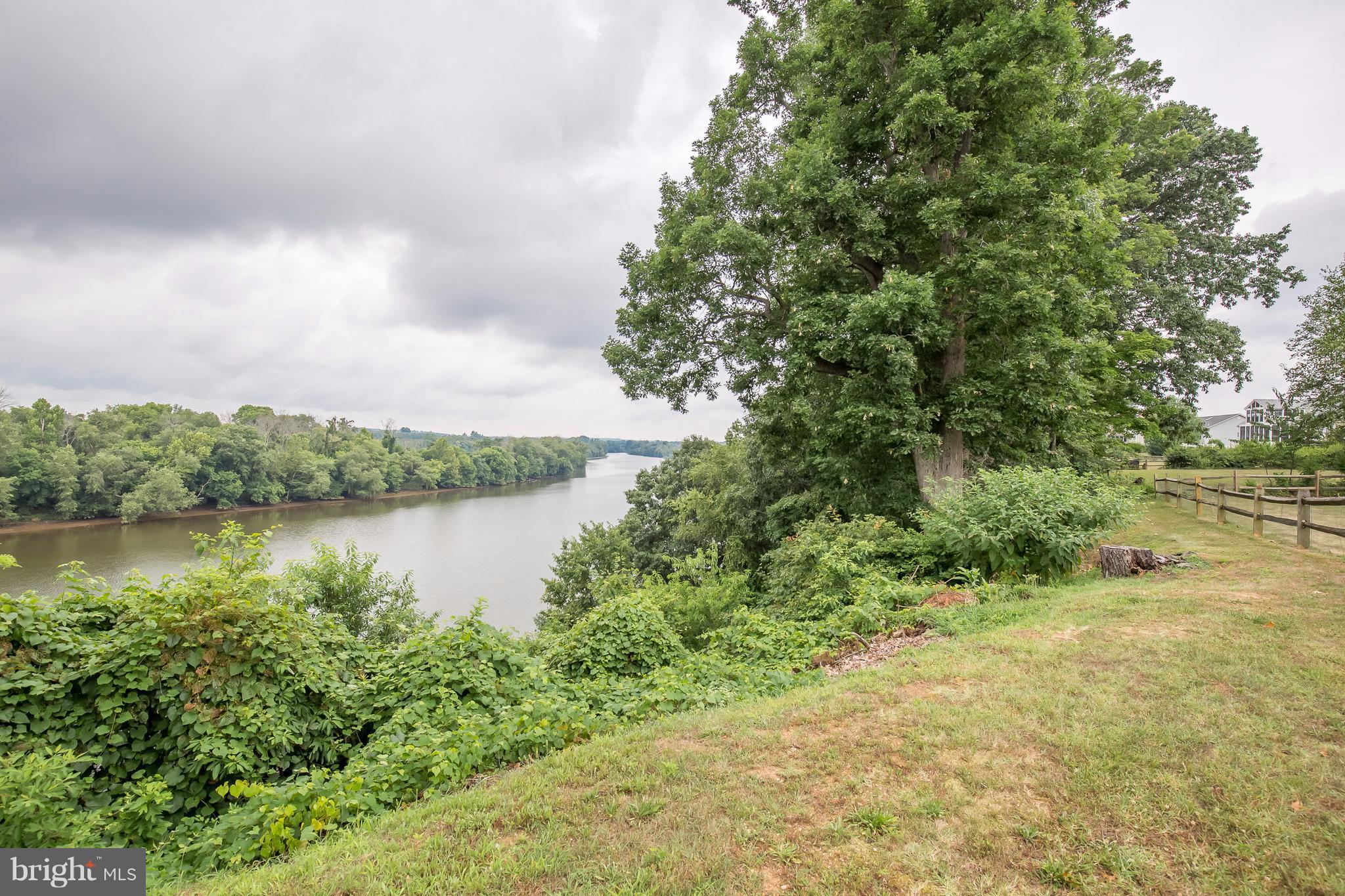 RIVER BEND - Residential