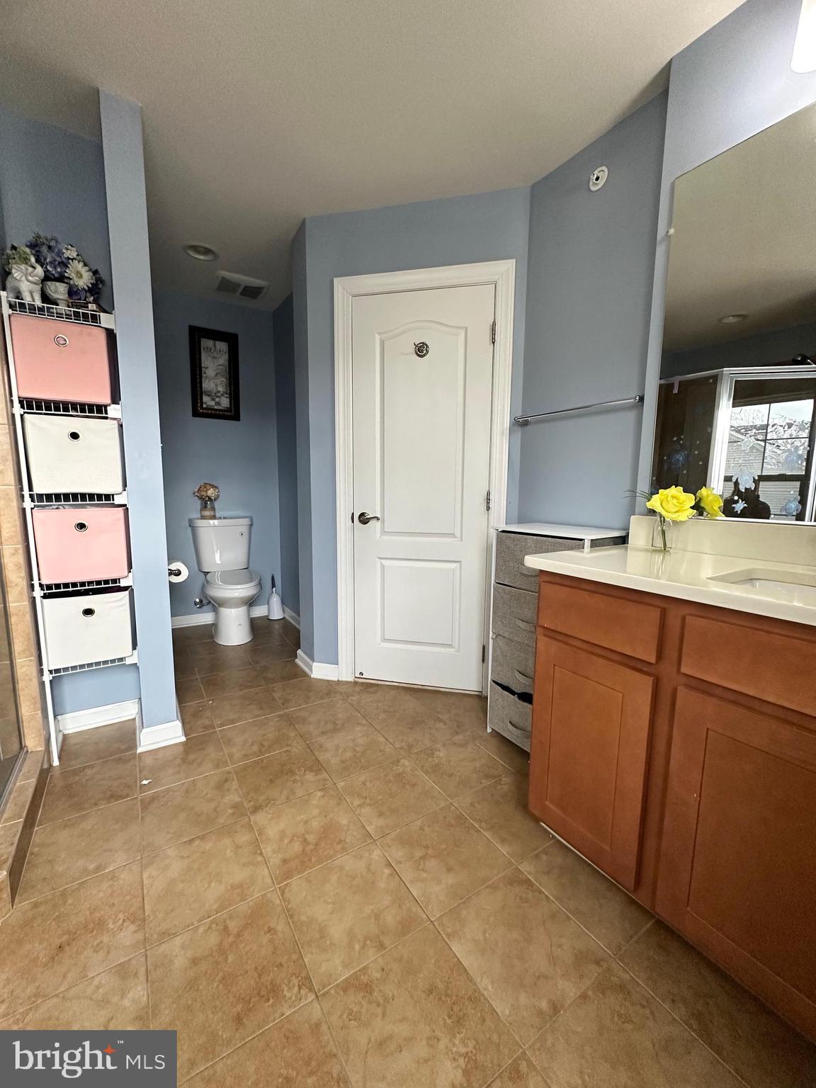 FALLS GROVE CONDOMINIUM - Residential