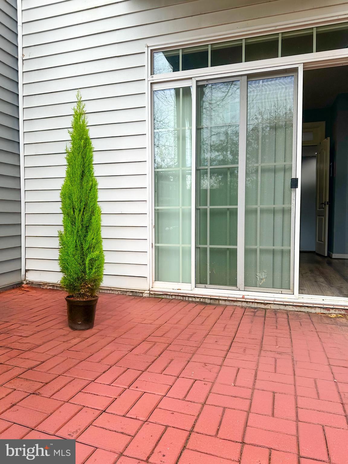 FALLS GROVE CONDOMINIUM - Residential