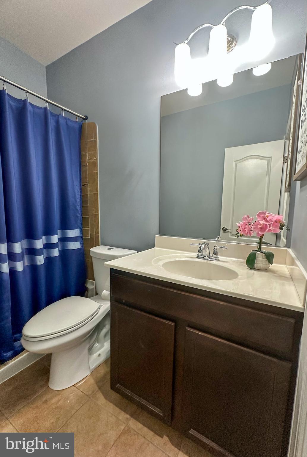 FALLS GROVE CONDOMINIUM - Residential