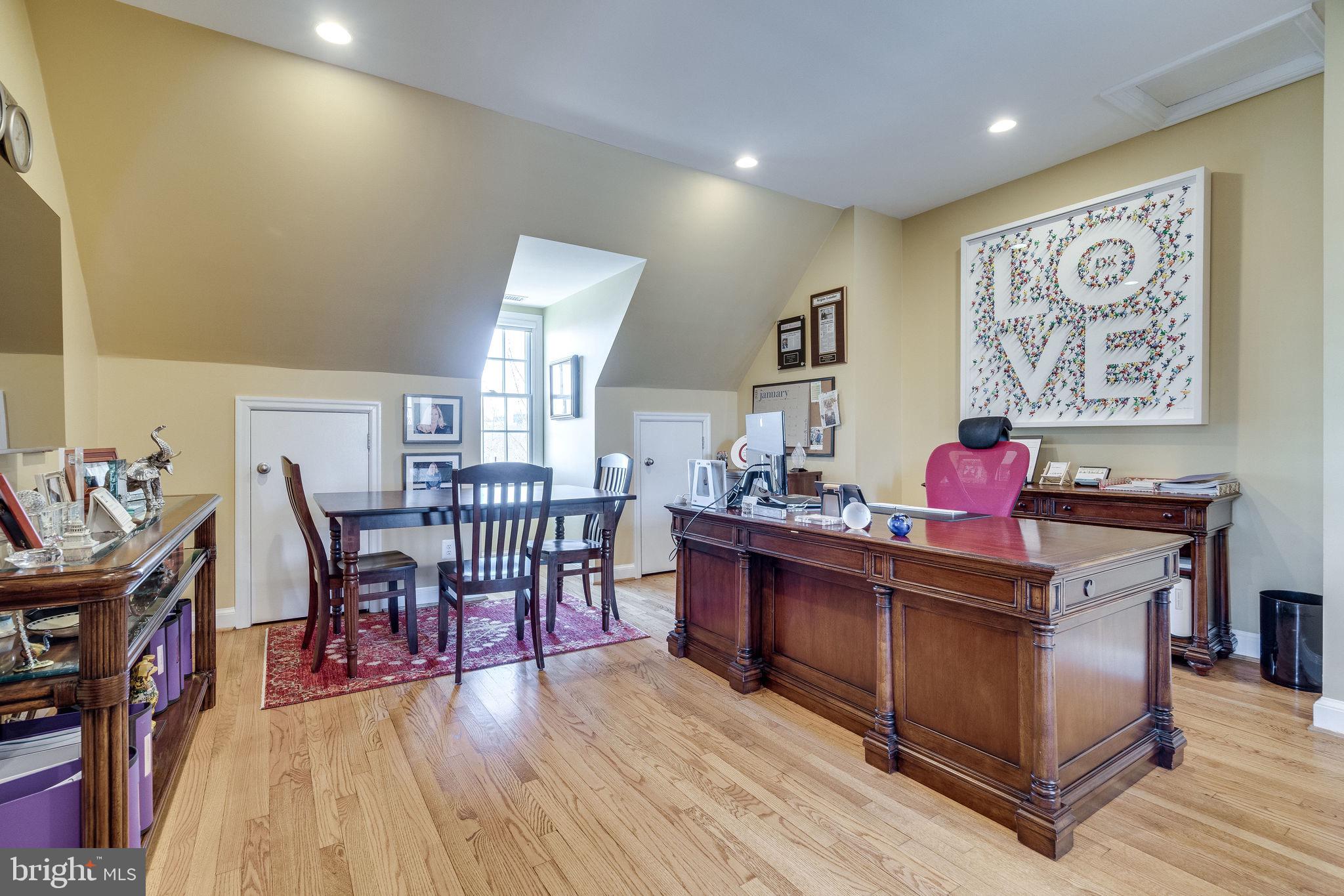 OLD TOWN ALEXANDRIA - Residential