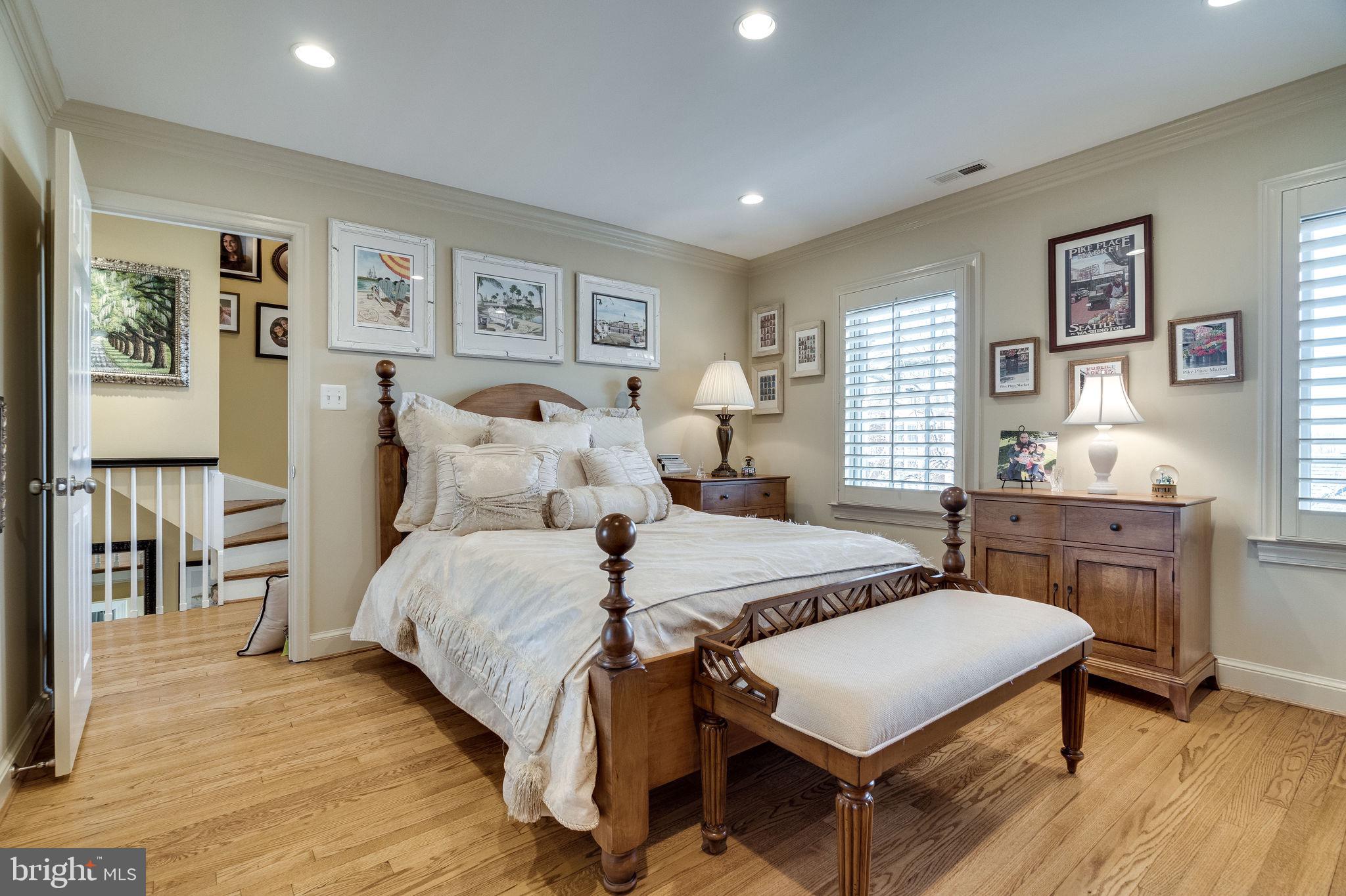 OLD TOWN ALEXANDRIA - Residential