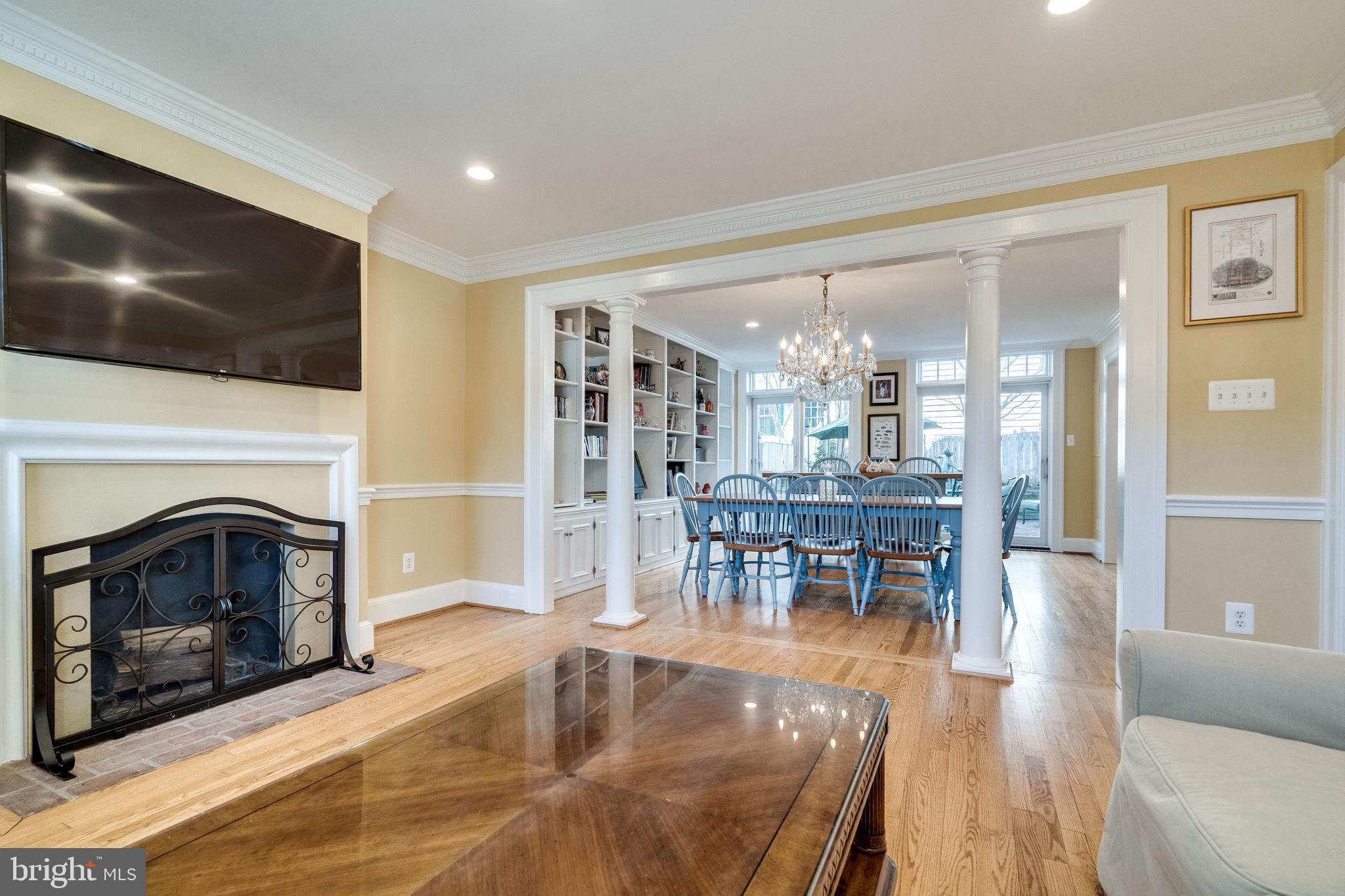 OLD TOWN ALEXANDRIA - Residential