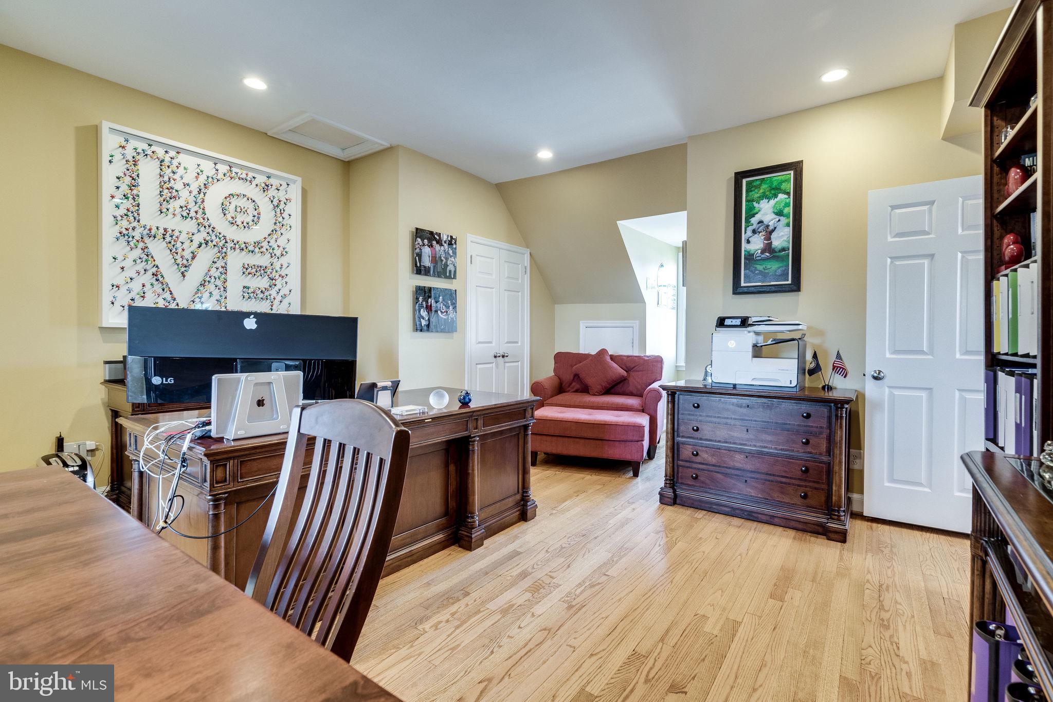 OLD TOWN ALEXANDRIA - Residential