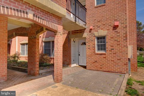 Photo of 6908 Fairfax Drive #100, ARLINGTON, VA 22213 (MLS # VAAR2070912)