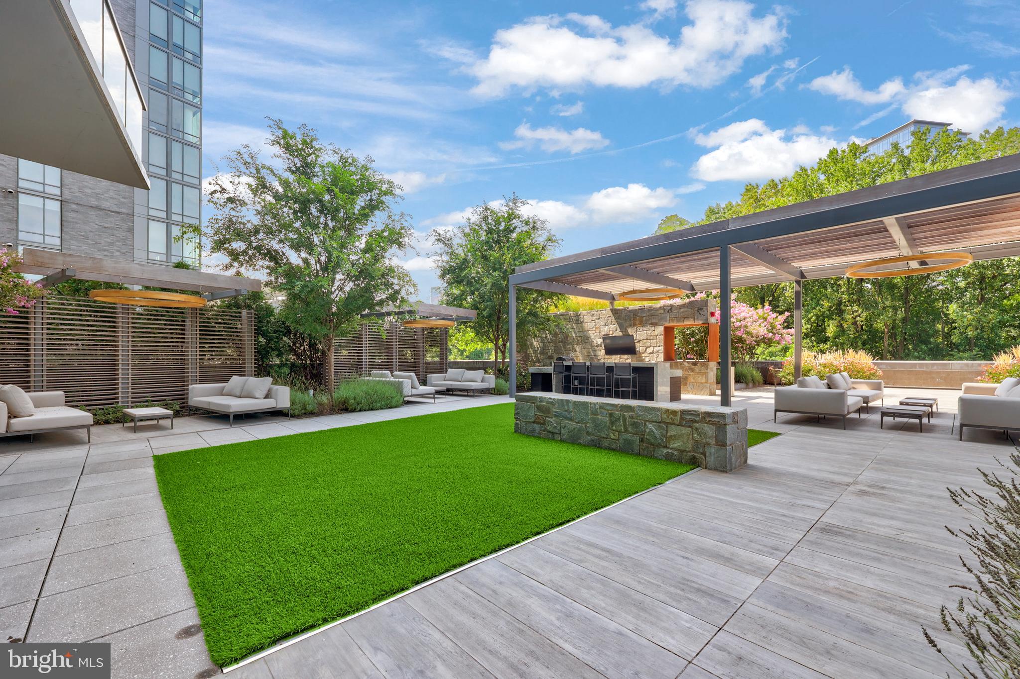 TYSONS CORNER - Residential Lease