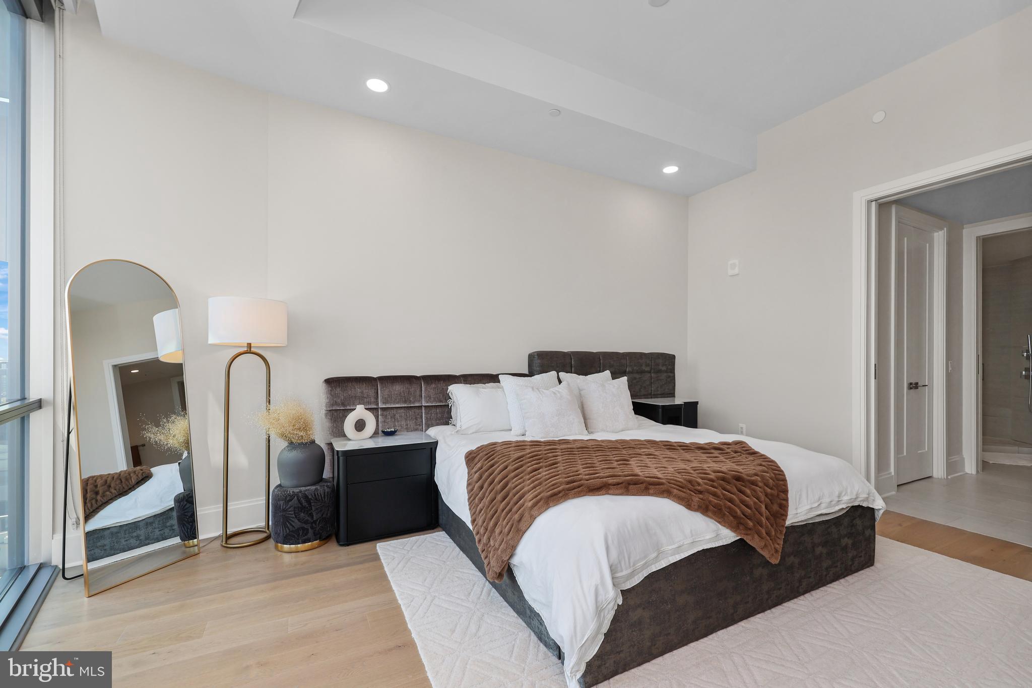 TYSONS CORNER - Residential Lease