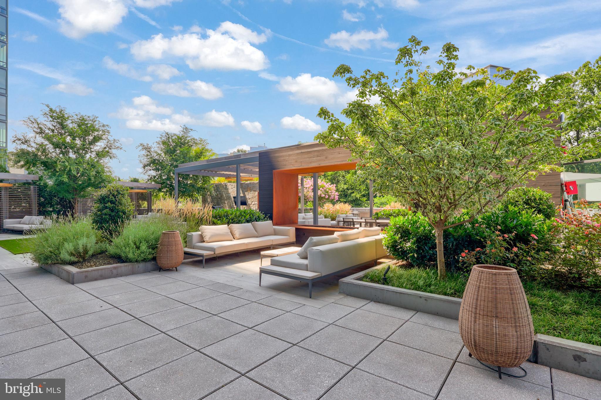 TYSONS CORNER - Residential Lease