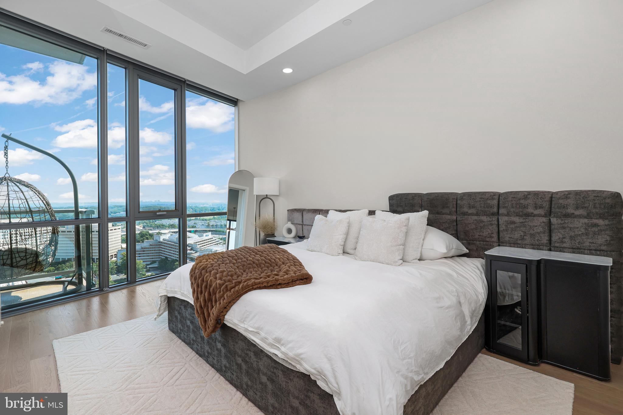 TYSONS CORNER - Residential Lease