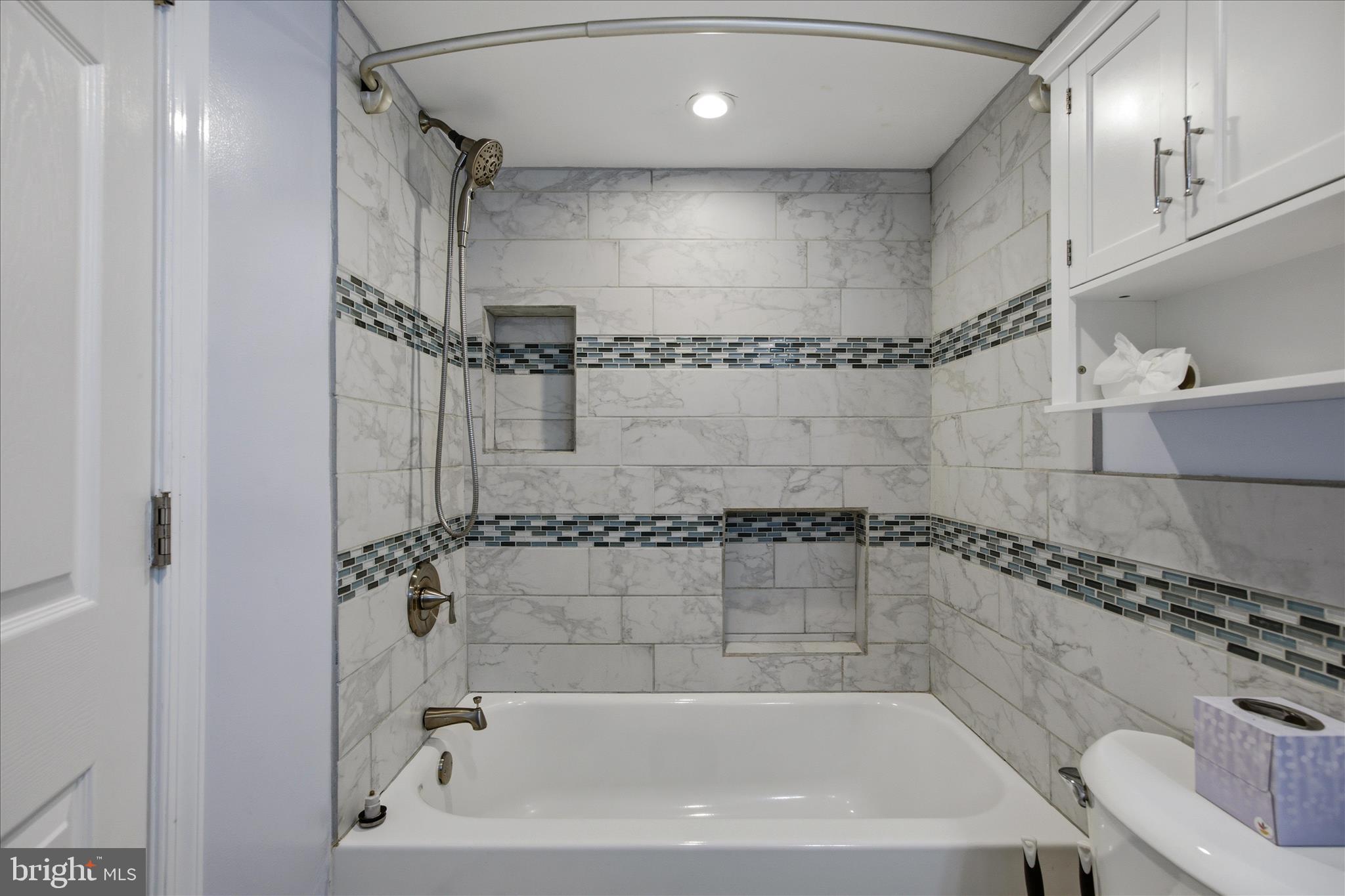 BLUEGRASS HEIGHTS - Residential
