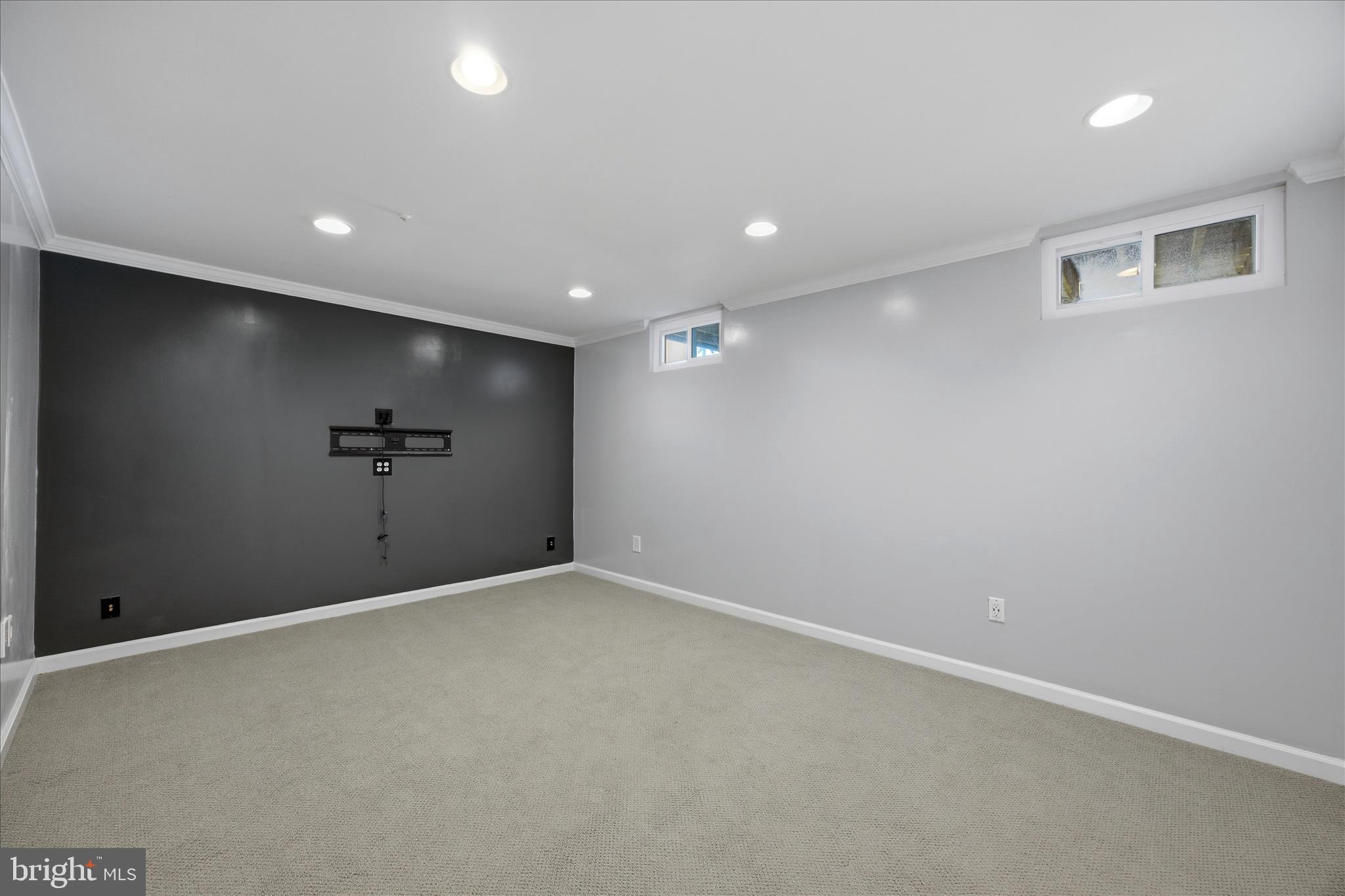 BLUEGRASS HEIGHTS - Residential