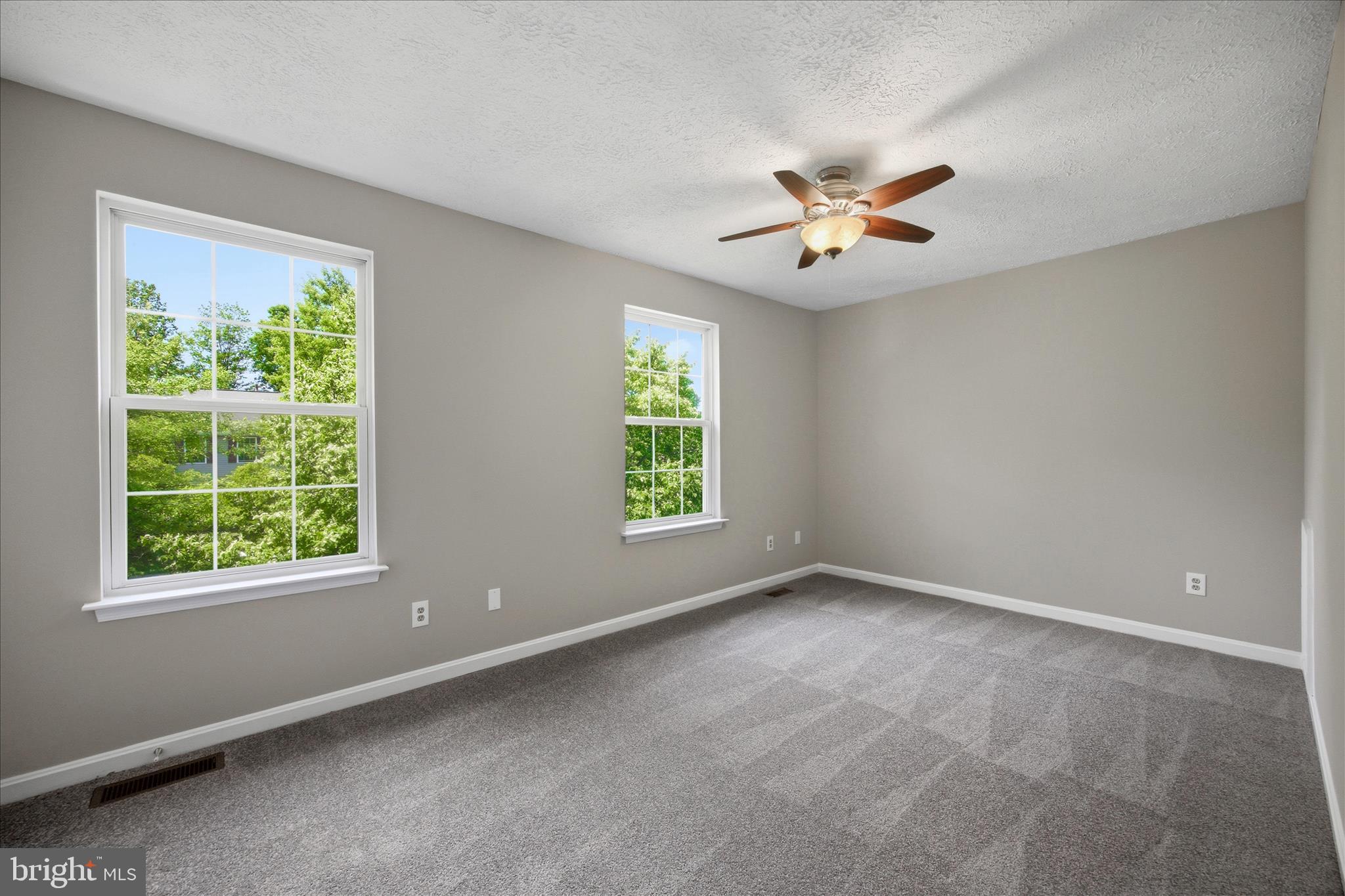 BLUEGRASS HEIGHTS - Residential