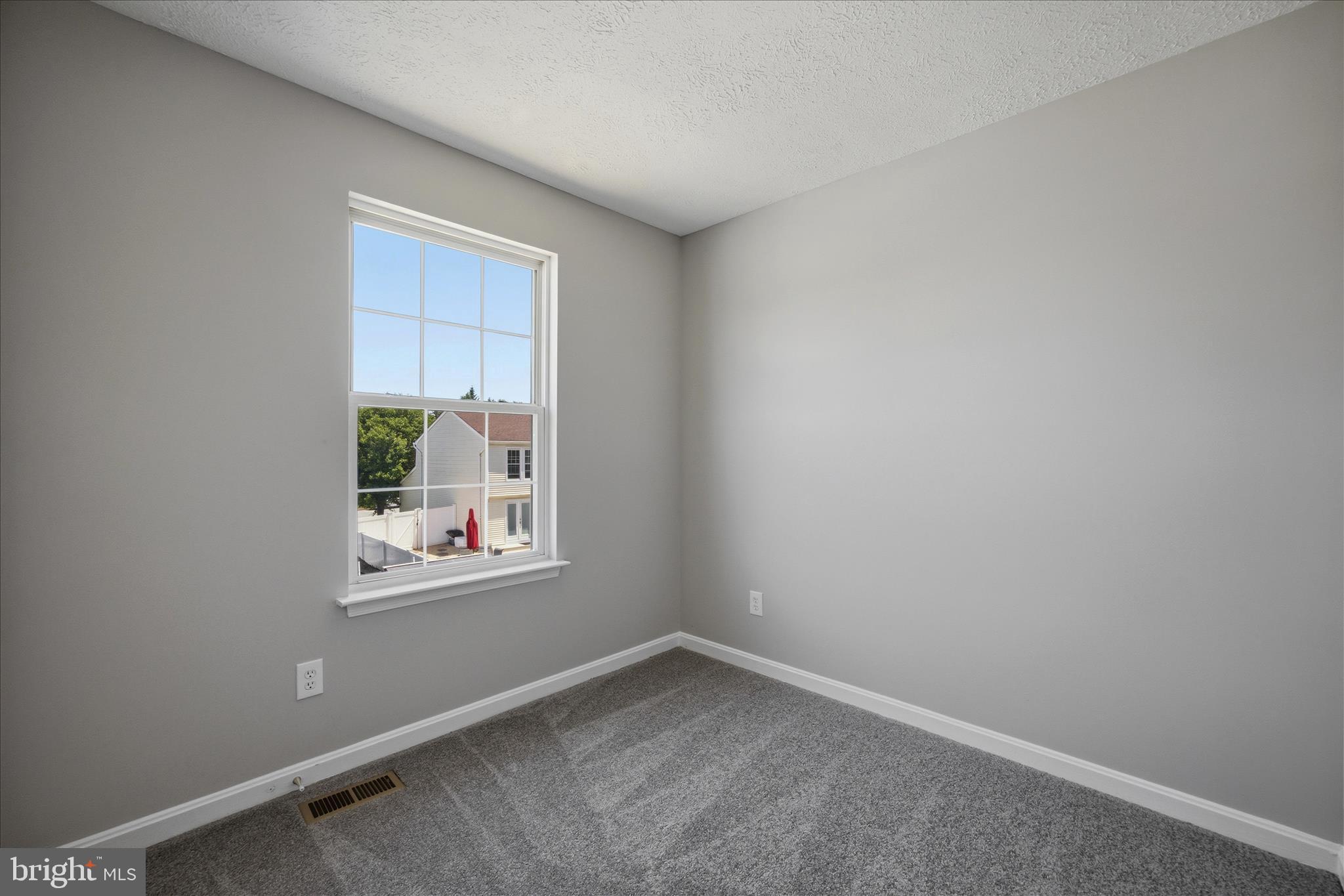 BLUEGRASS HEIGHTS - Residential