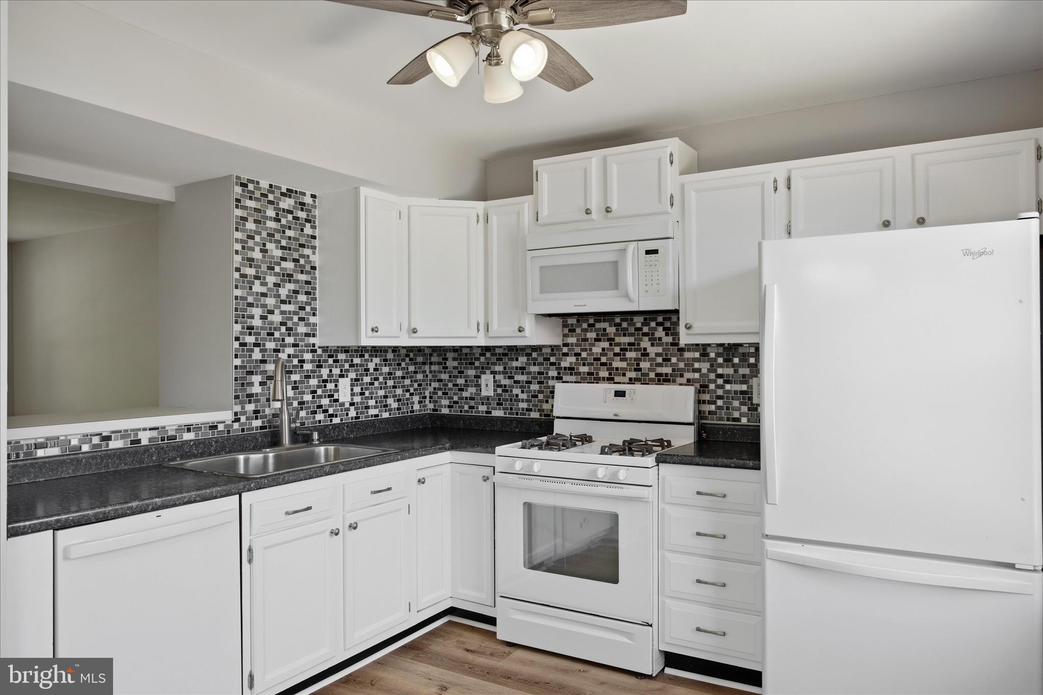 BLUEGRASS HEIGHTS - Residential