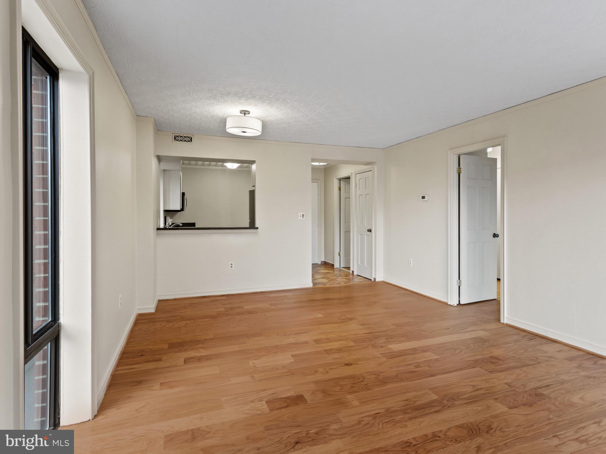 2320 WISCONSIN AVENUE NW 206