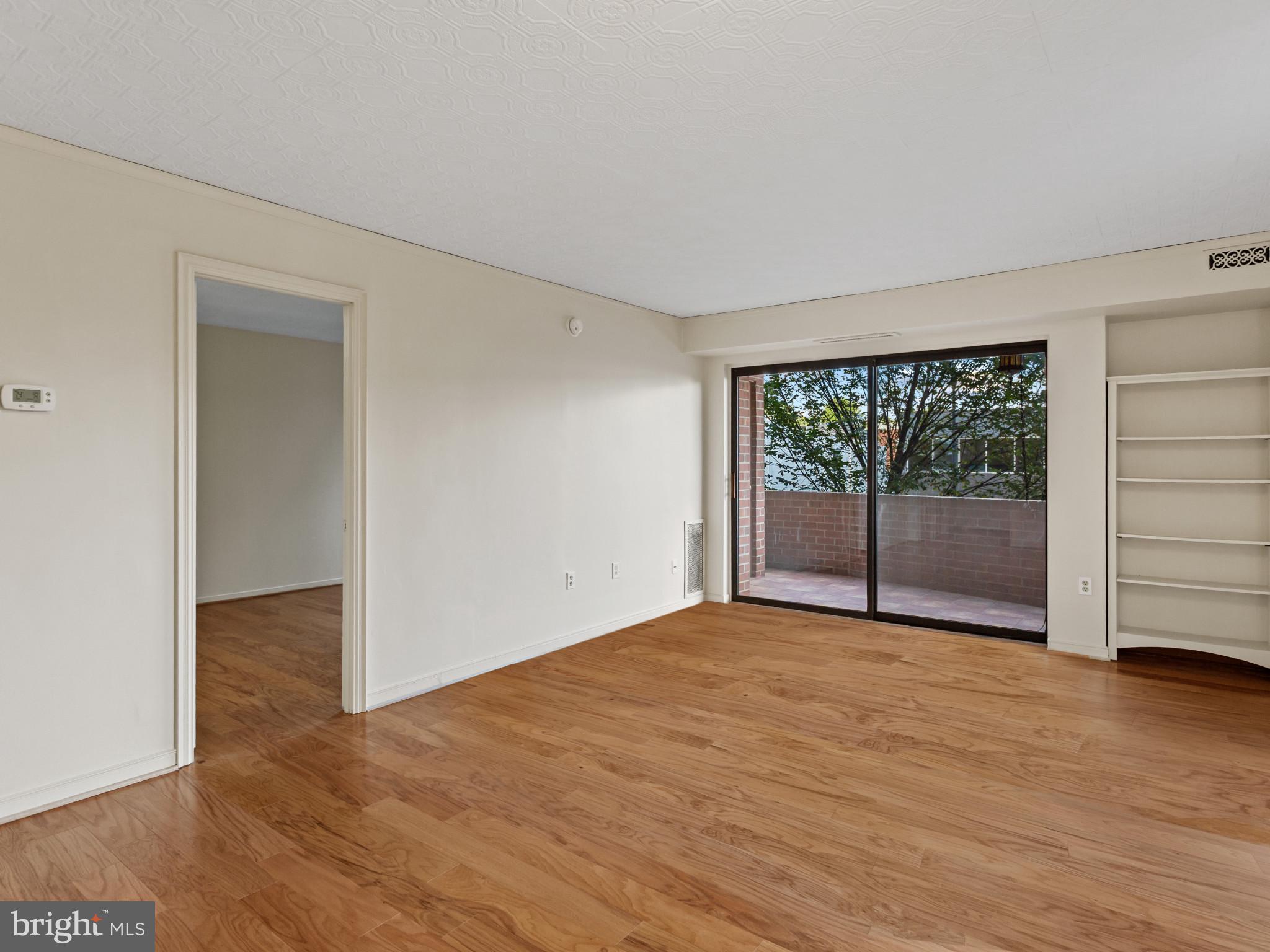 2320 WISCONSIN AVENUE NW 206