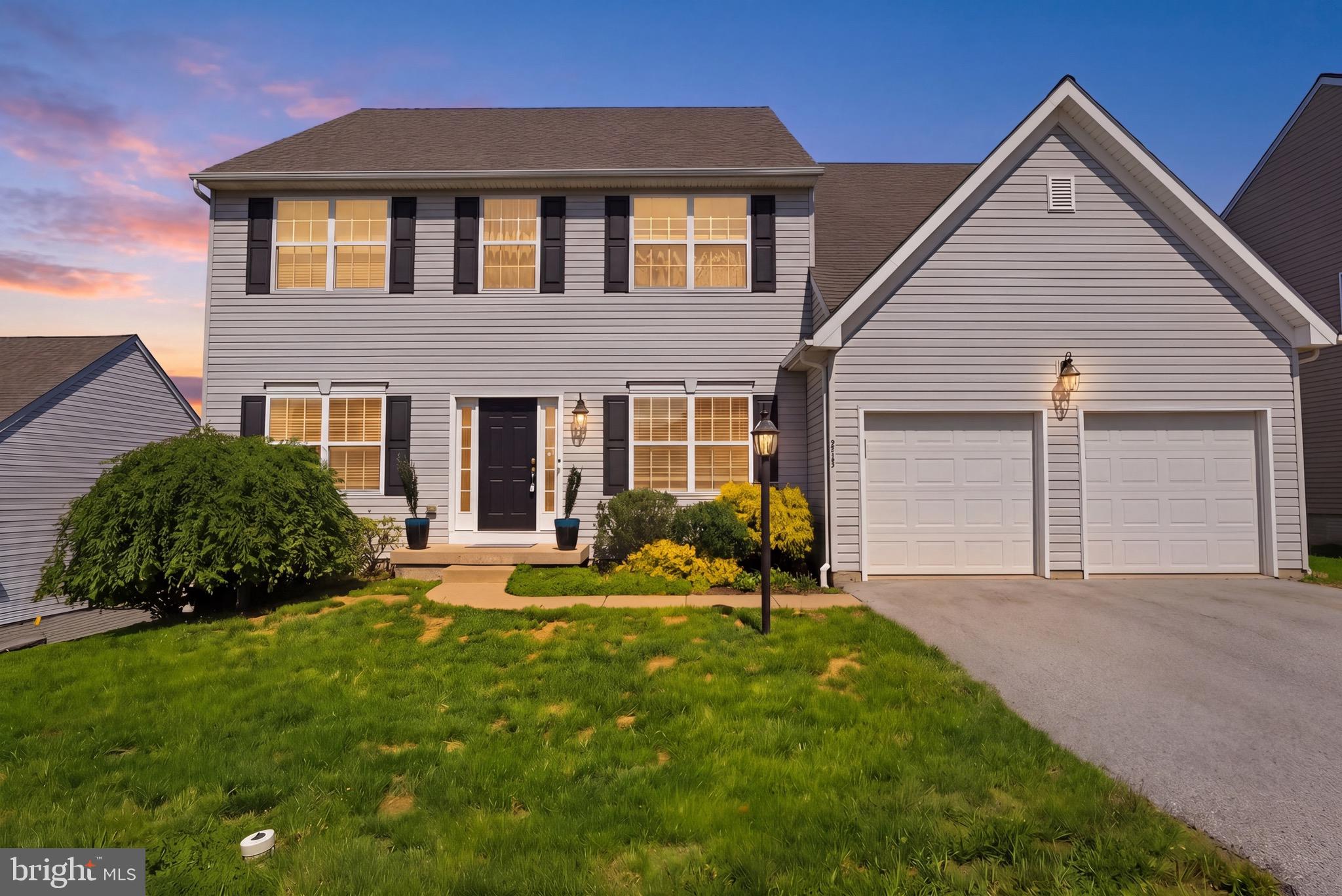 LAUREL VISTAS - Residential