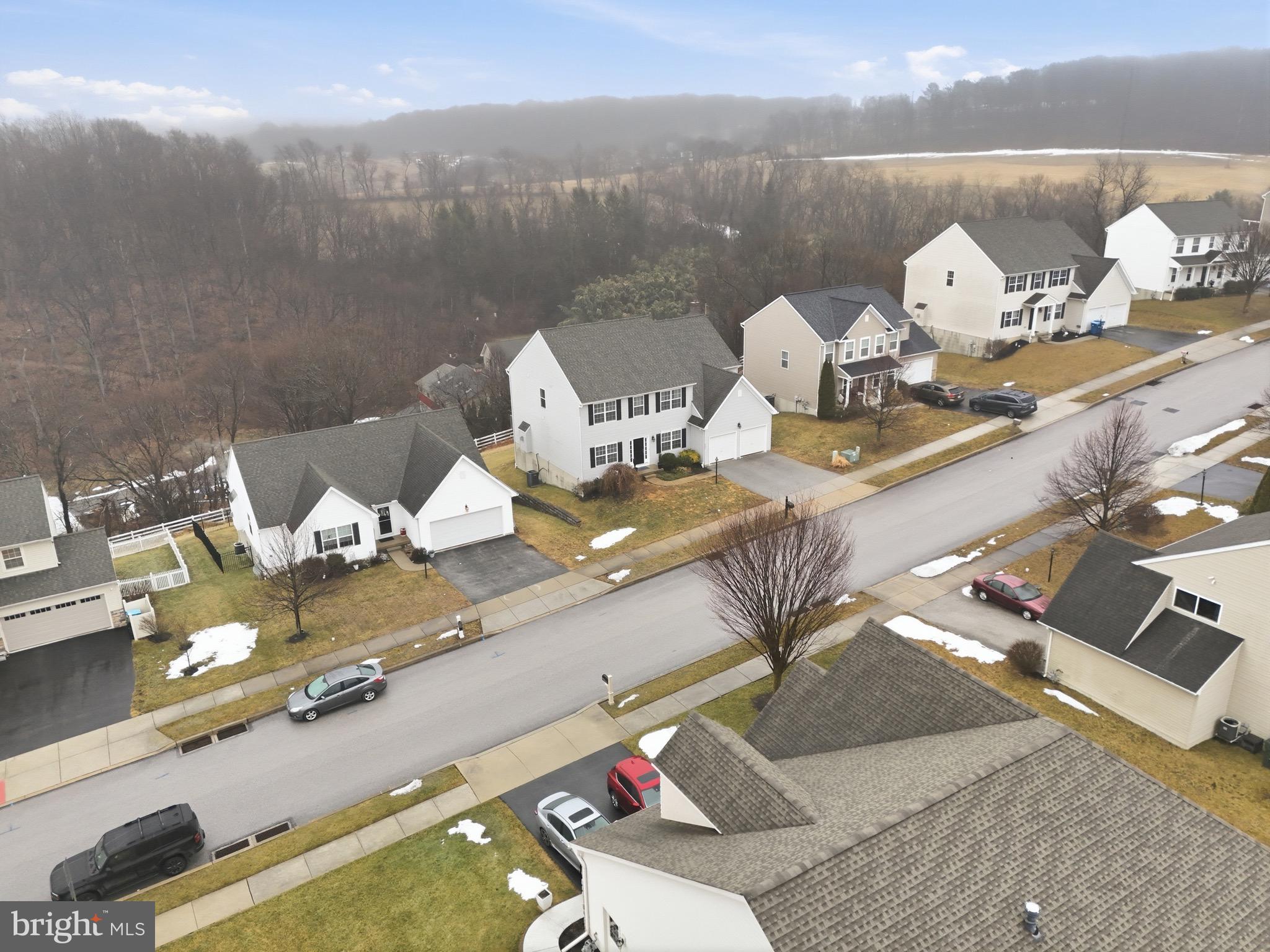 LAUREL VISTAS - Residential