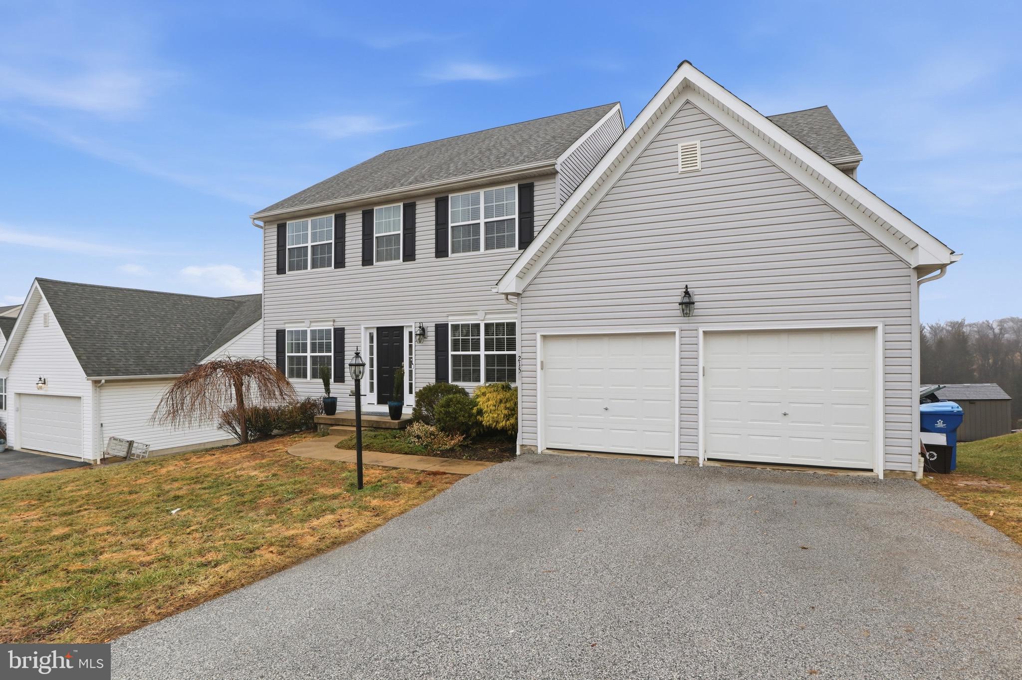 LAUREL VISTAS - Residential